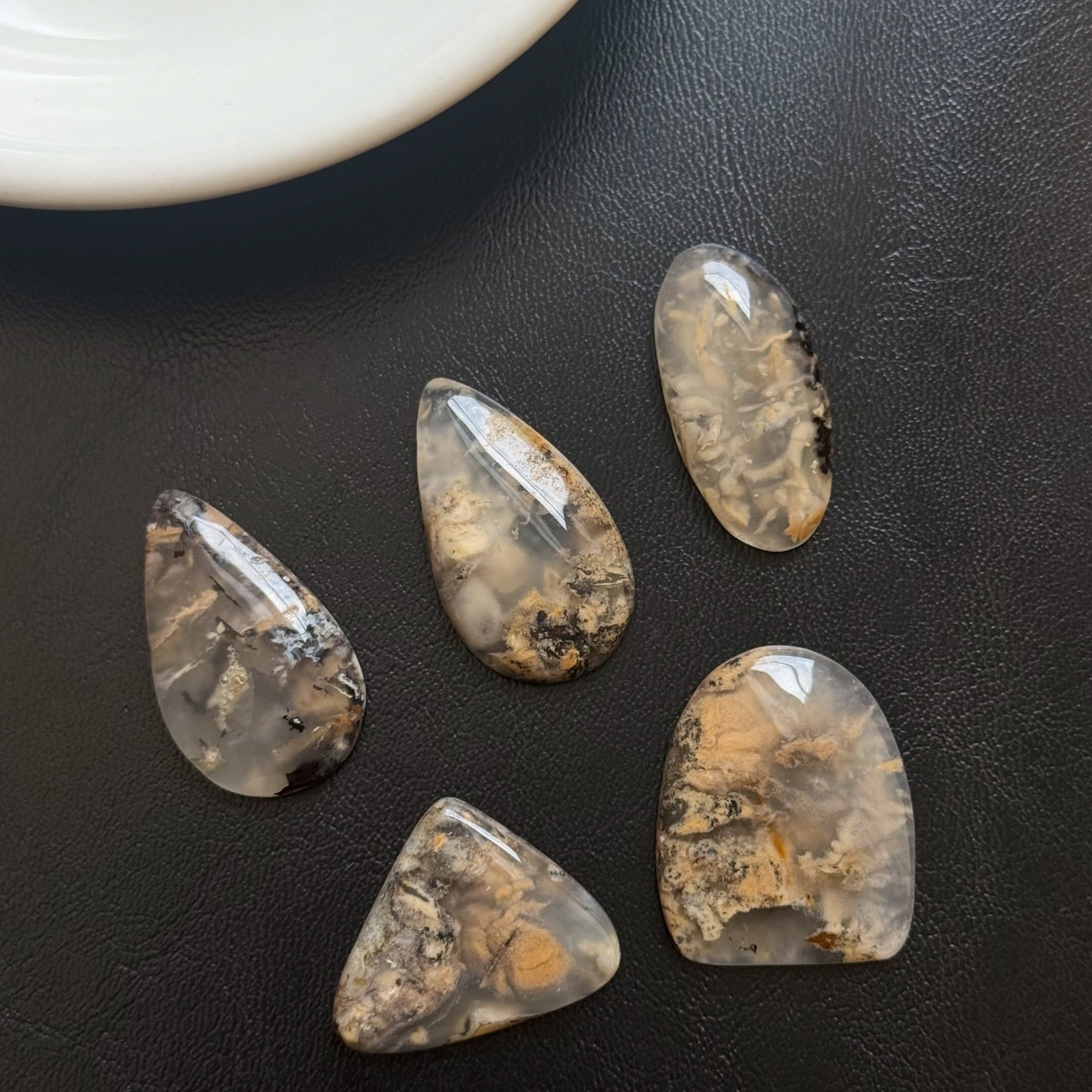 [原石] 羽毛瑪瑙（Feather Agate） 水晶蛋面