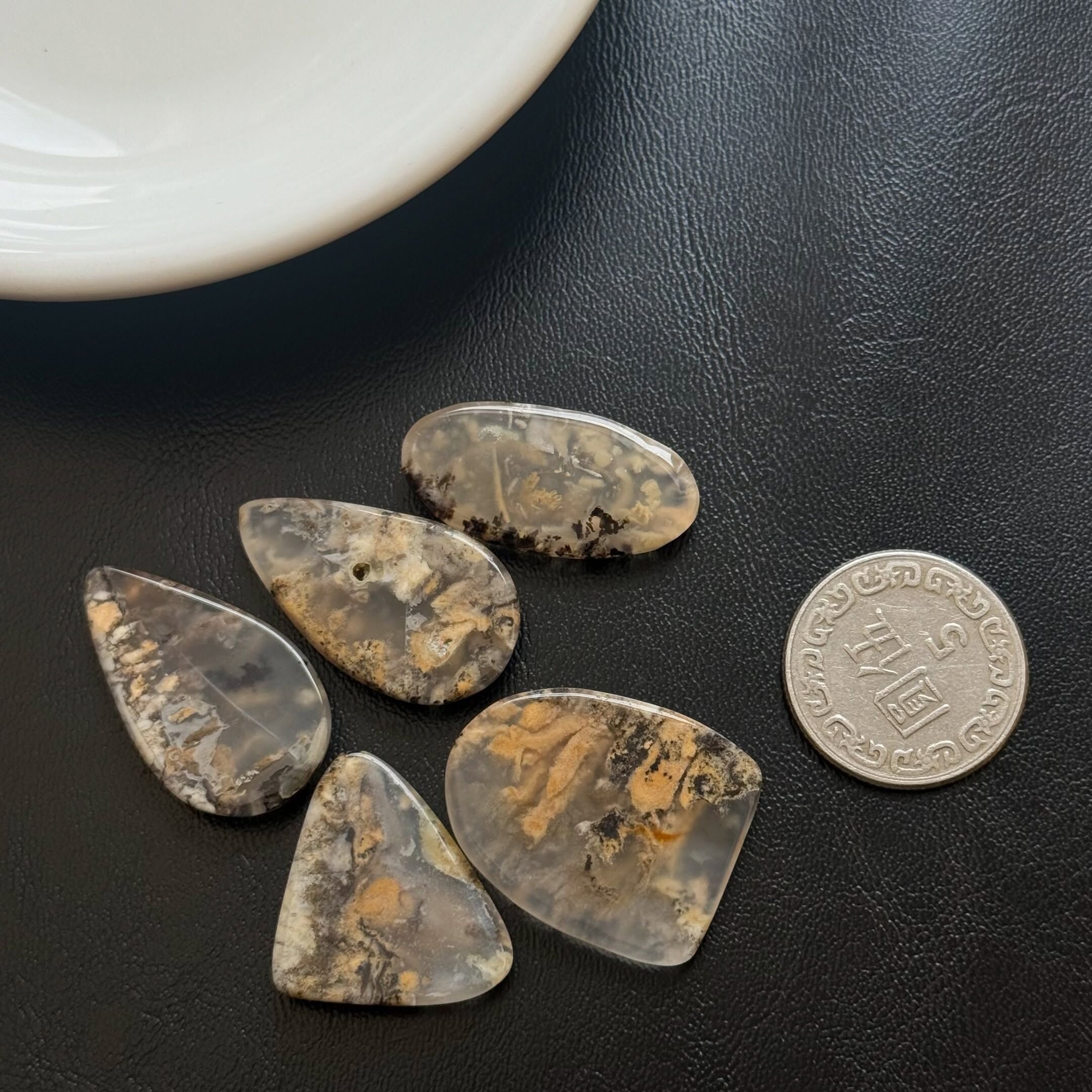 [原石] 羽毛瑪瑙（Feather Agate） 水晶蛋面