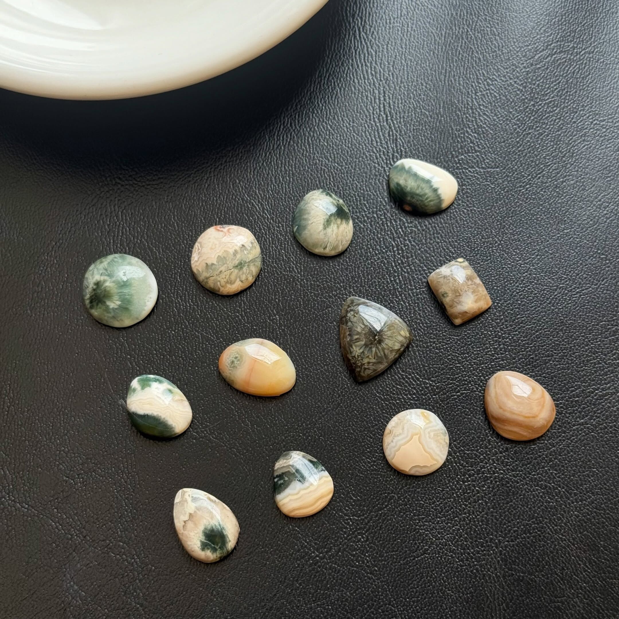 [原石] 馬達加斯加海洋碧玉 小蛋面 約 13x13x4mm