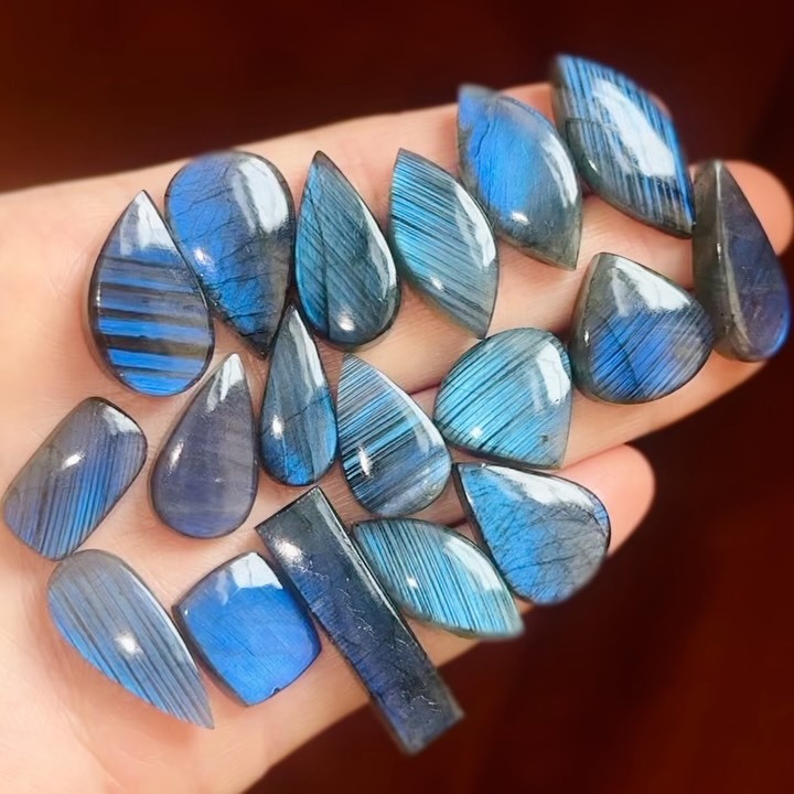 [原石] 魔鬼拉長石 水晶蛋面 約 22x10x5mm