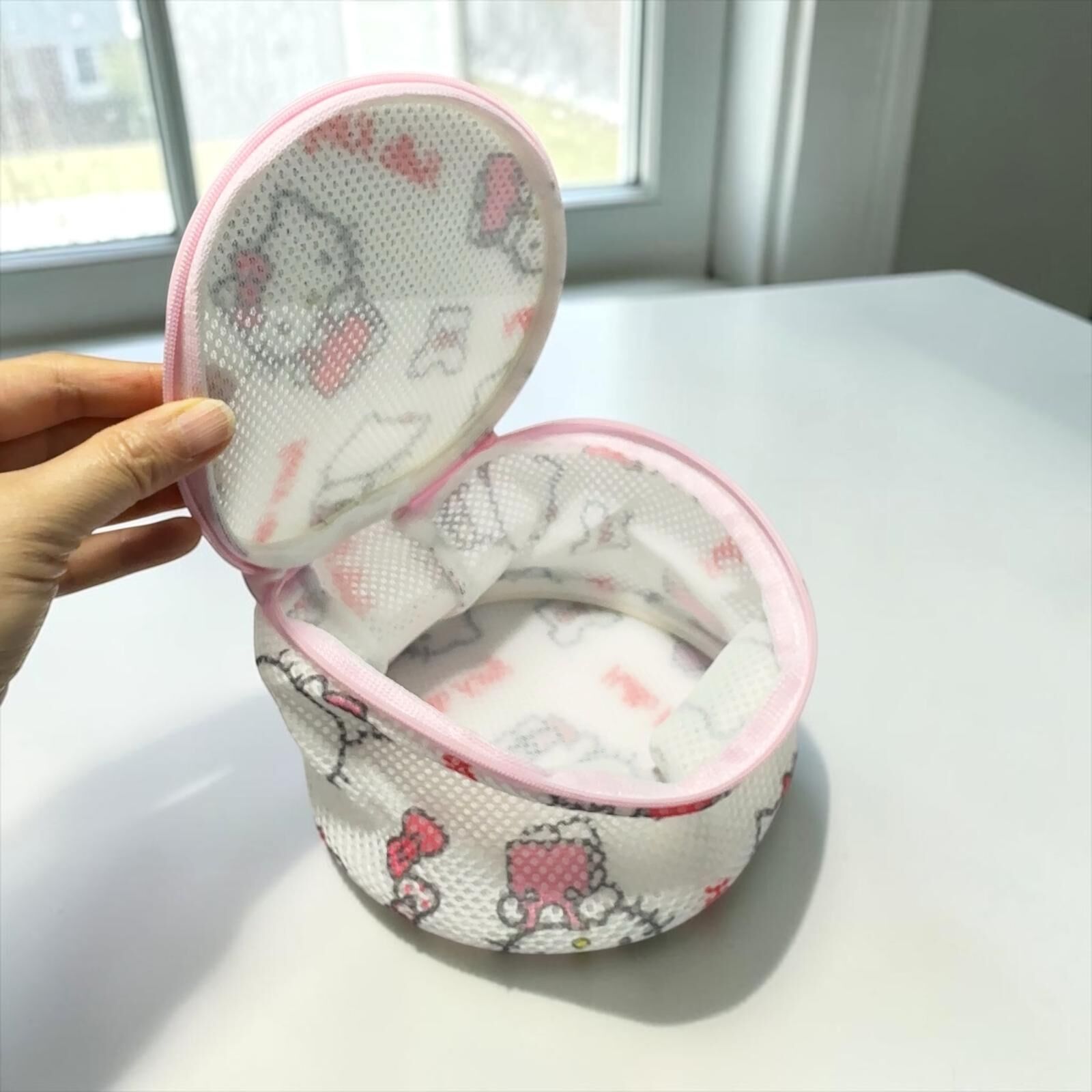 26148 Sanrio Hello Kitty 圓形洗衣袋
