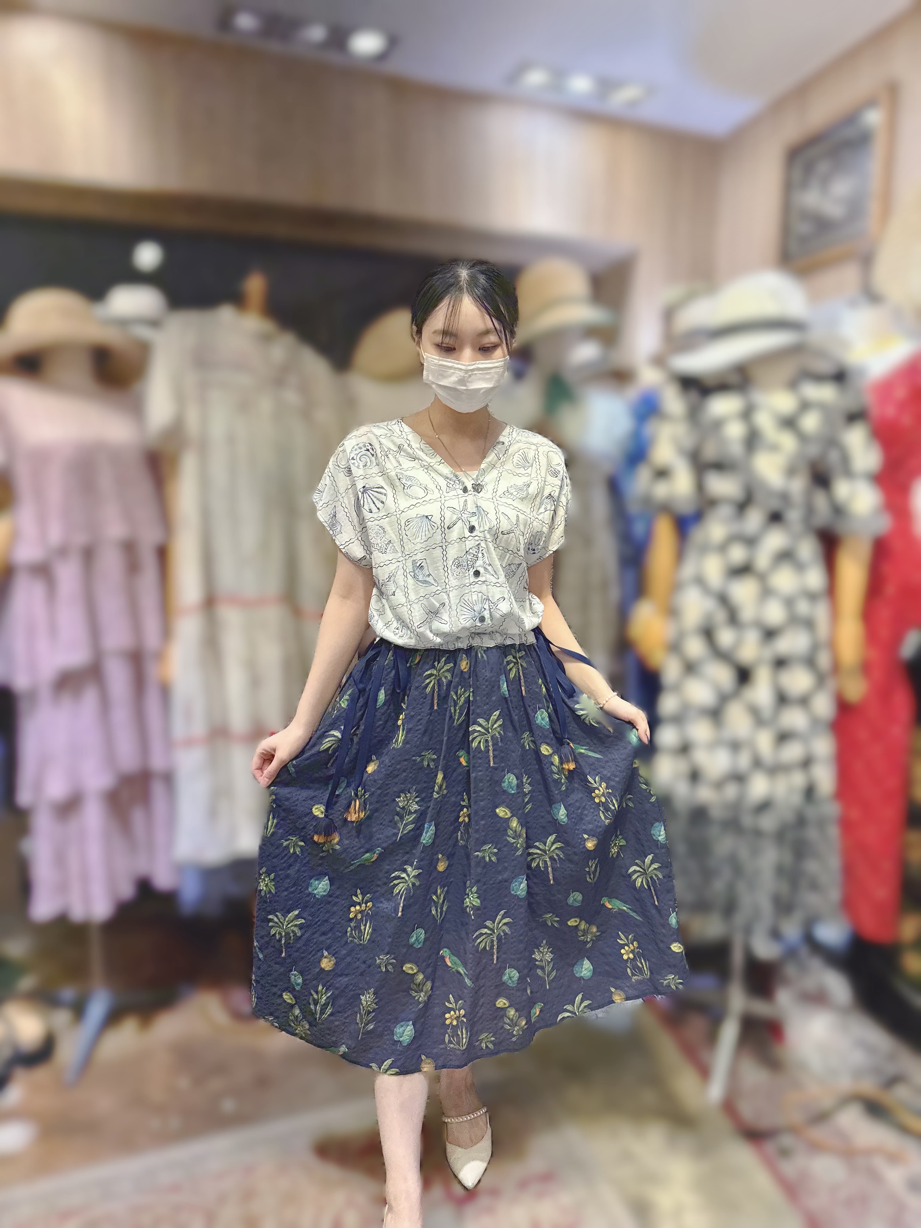 KB77 高質貝殼連身裙 👗 胸50 腰56  HIP54 長46 $809 校長靚價