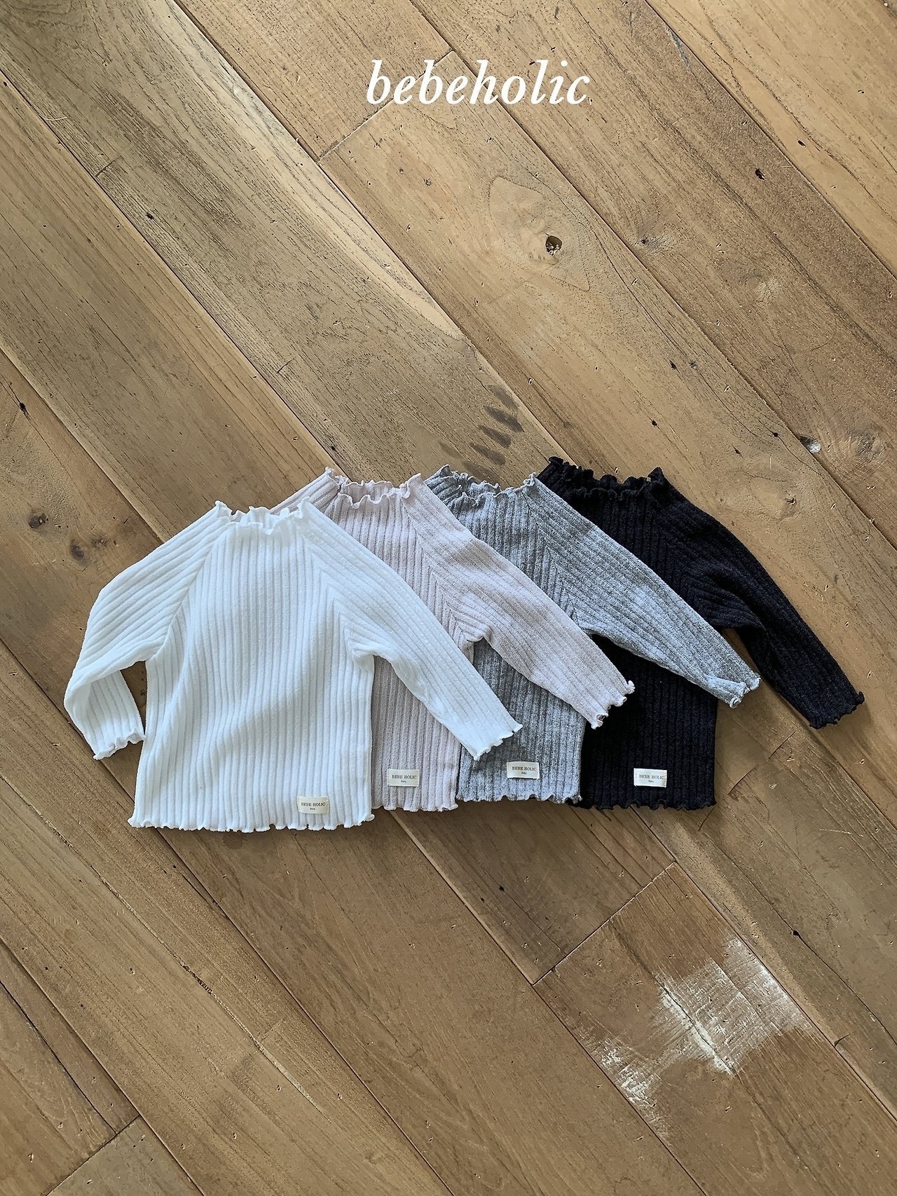 BEBE HOLIC Jenny Rolly Tee