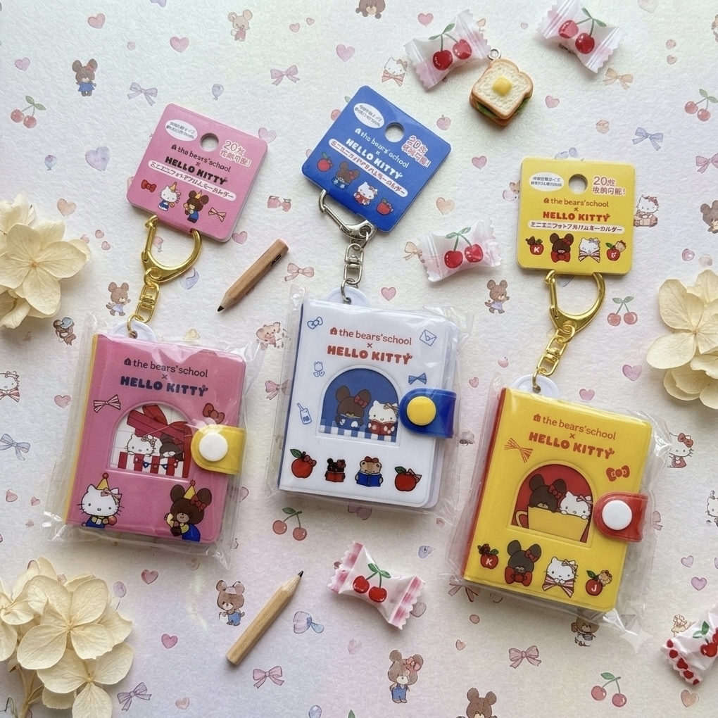 JP Hello Kitty x School bear 迷你相薄匙扣 20頁 4573 TK260801