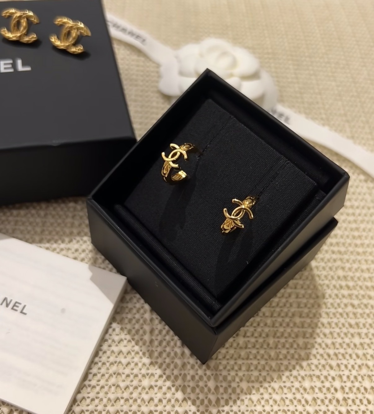 [超級大熱❤️‍🔥] CHANEL 26P CC Hoop Earrings ABH190
