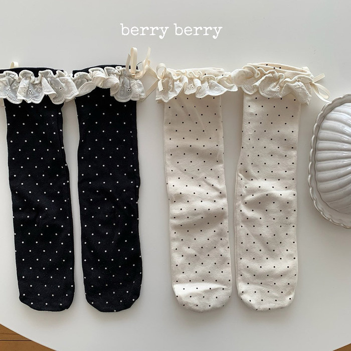 正韓秋berryberry 兩色點點中長襪