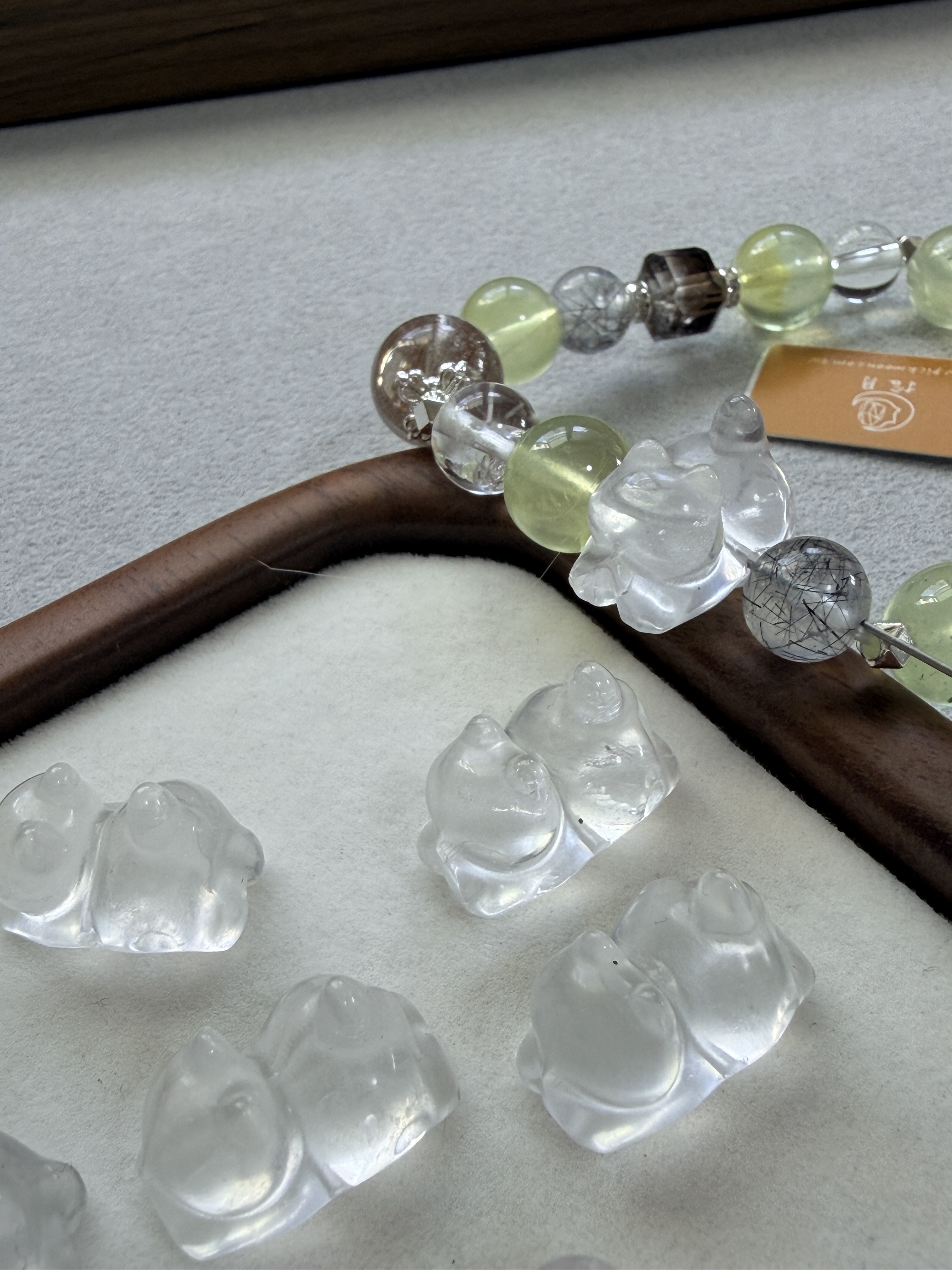 白水晶趴趴貓雕刻件  DIY通孔｜ 淨化 頂輪