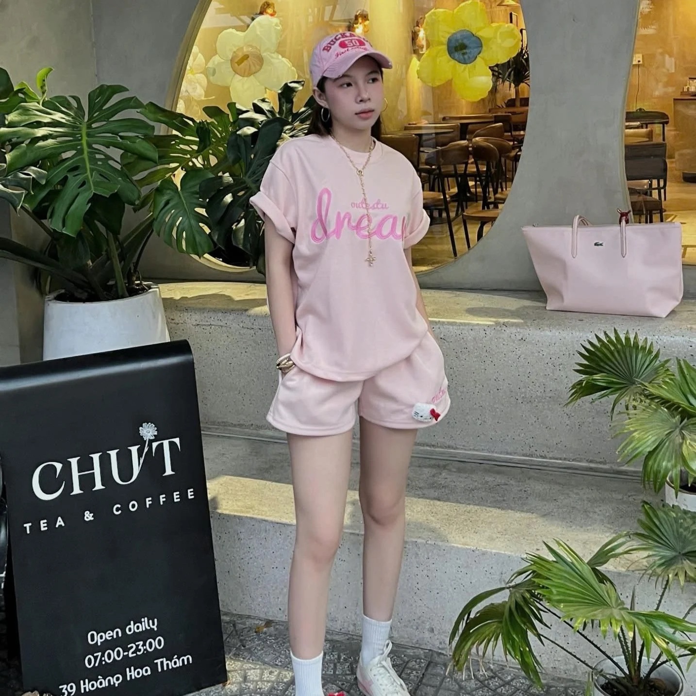 ＜🇻🇳＞越南品牌 Outerity 小標運動棉短褲 素面 刺繡 運動 顯瘦