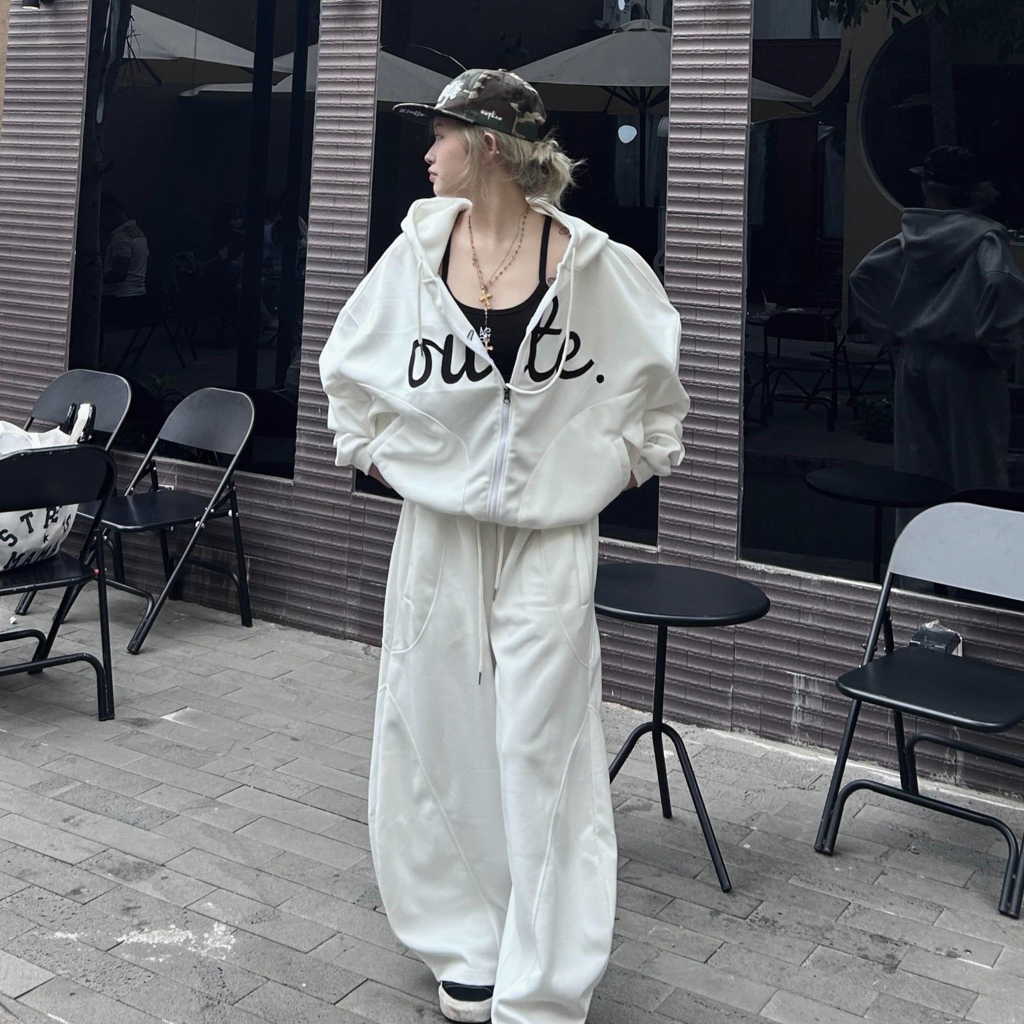 ＜🇻🇳＞越南品牌 Outerity LOGO連帽外套 情侶款