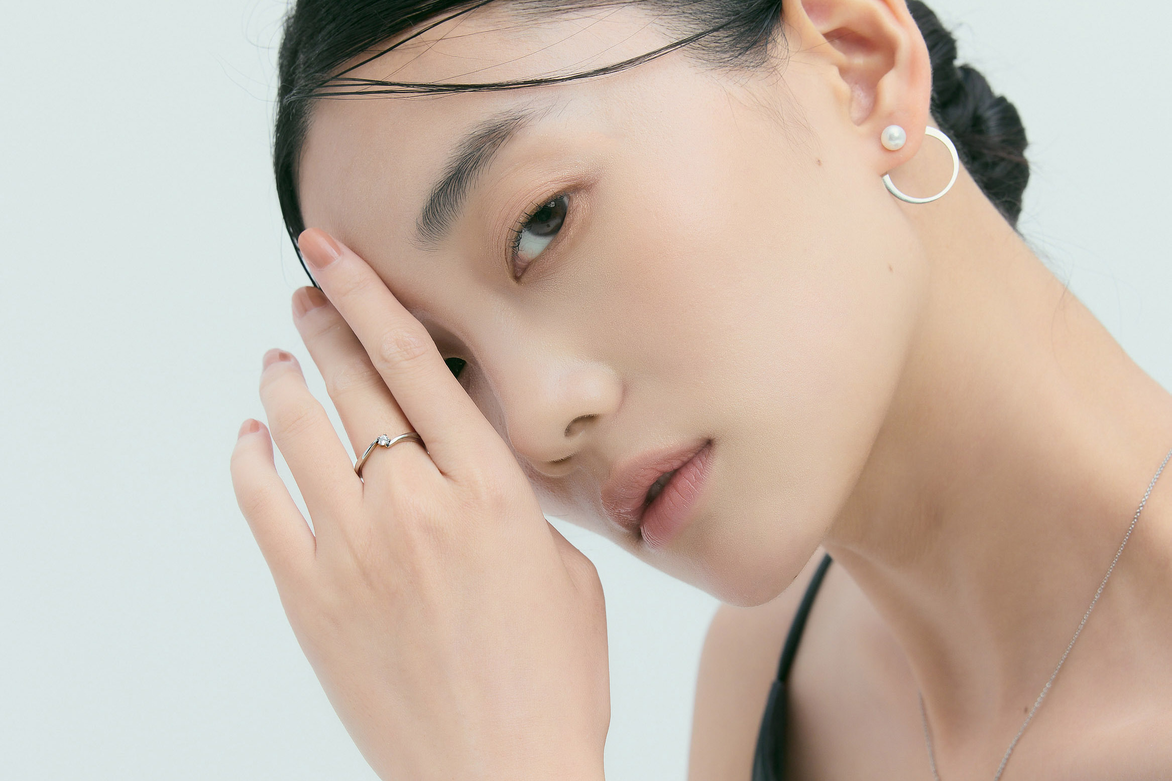 心弦 弧線交錯戒指|Miestilo Jewelry設計師輕珠寶品牌|舒飾質感每一刻