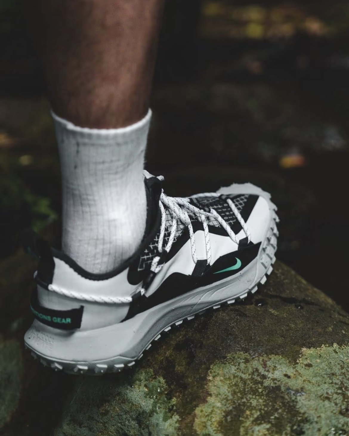 (預訂) Nike ACG Mountain Fly Low SE - White Black