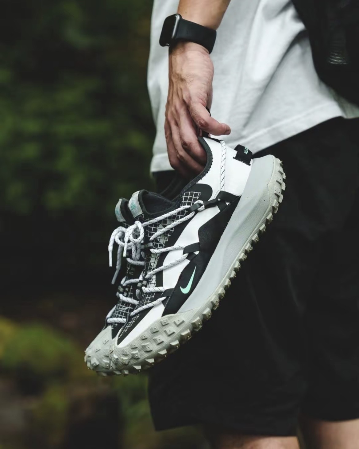 (預訂) Nike ACG Mountain Fly Low SE - White Black