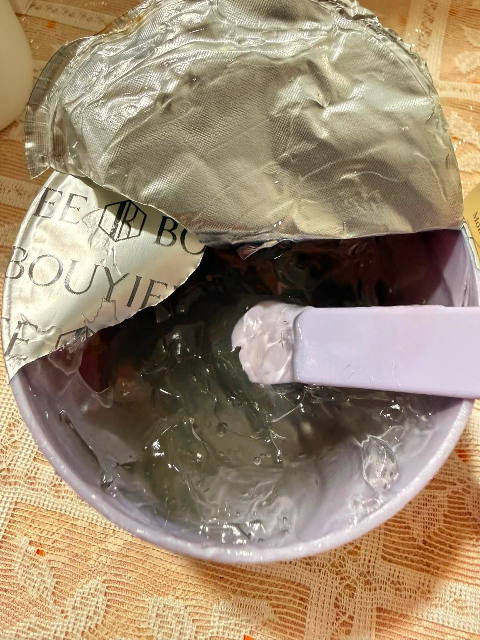 厚敷 15~30 分鐘 #寶藝MF1保濕凍膜(加強保濕)