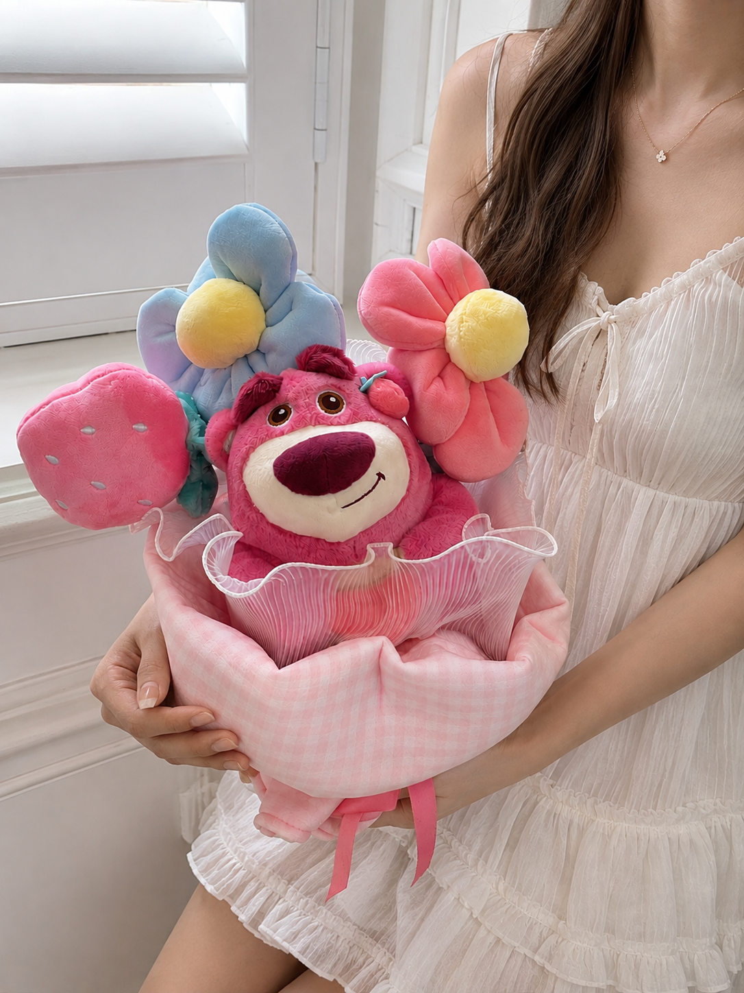 (預購）正版授權💗Disney 迪士尼 草莓熊毛絨花束 七夕 禮物 永生花