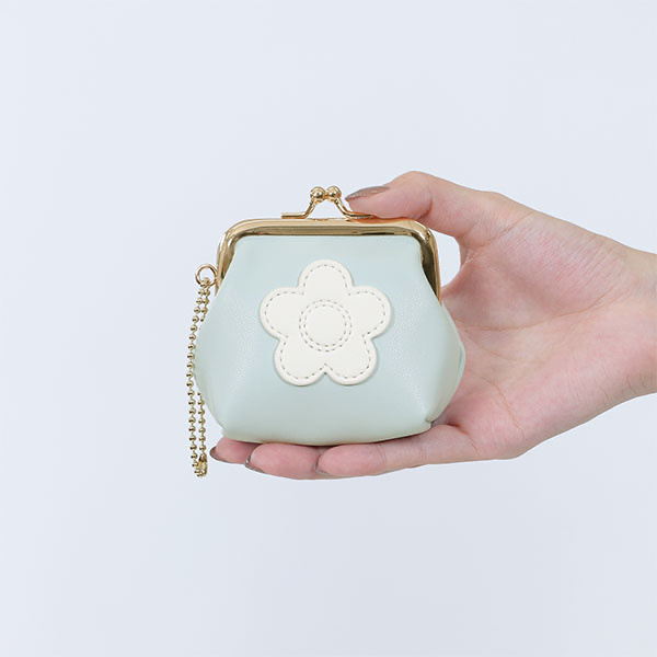 MARY QUANT / Simple Daisy Mark 2 Mini Clasp Pouch