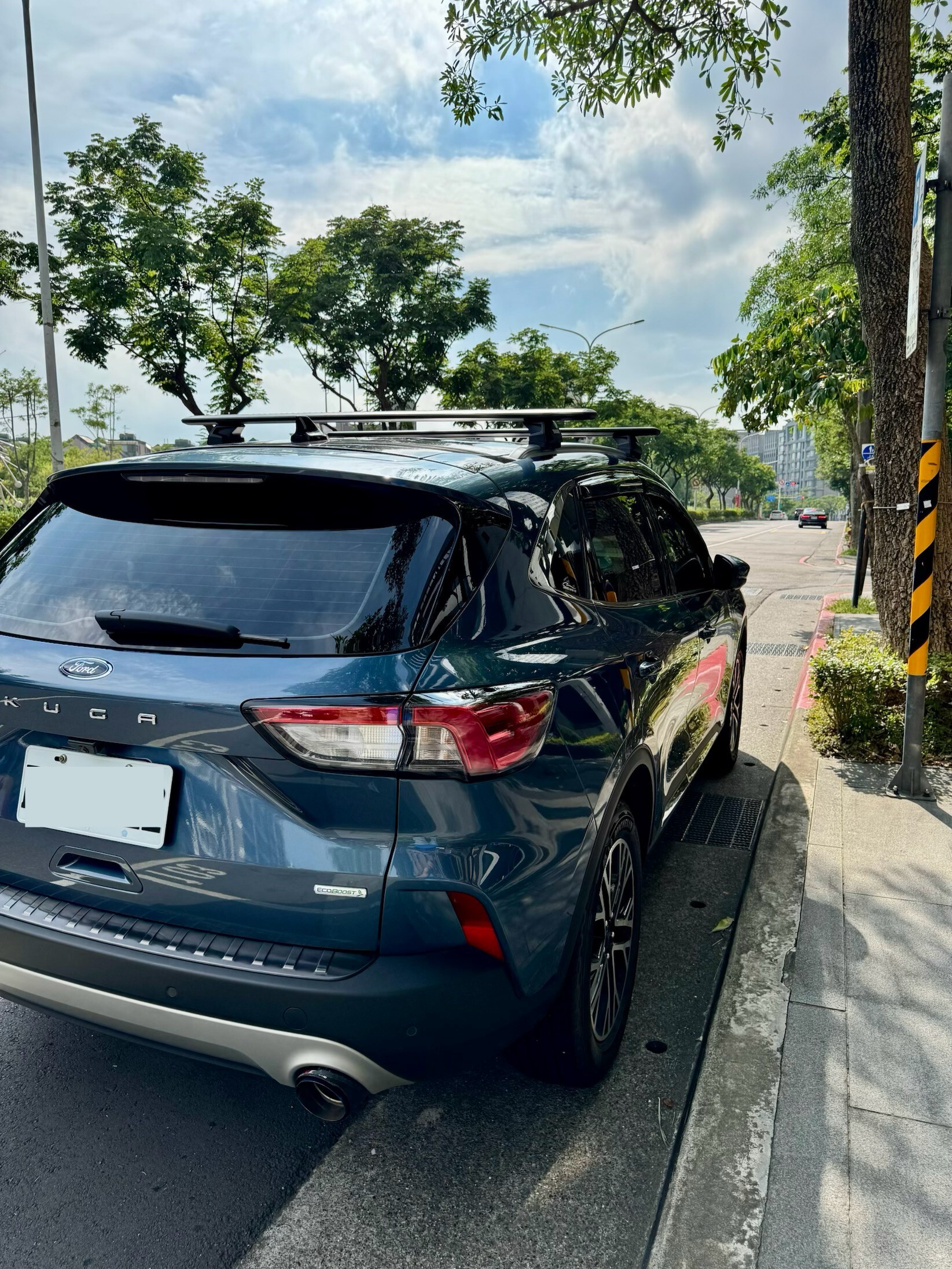 Ford Kuga THULE WingBar Edge 低調型車頂架安裝案例