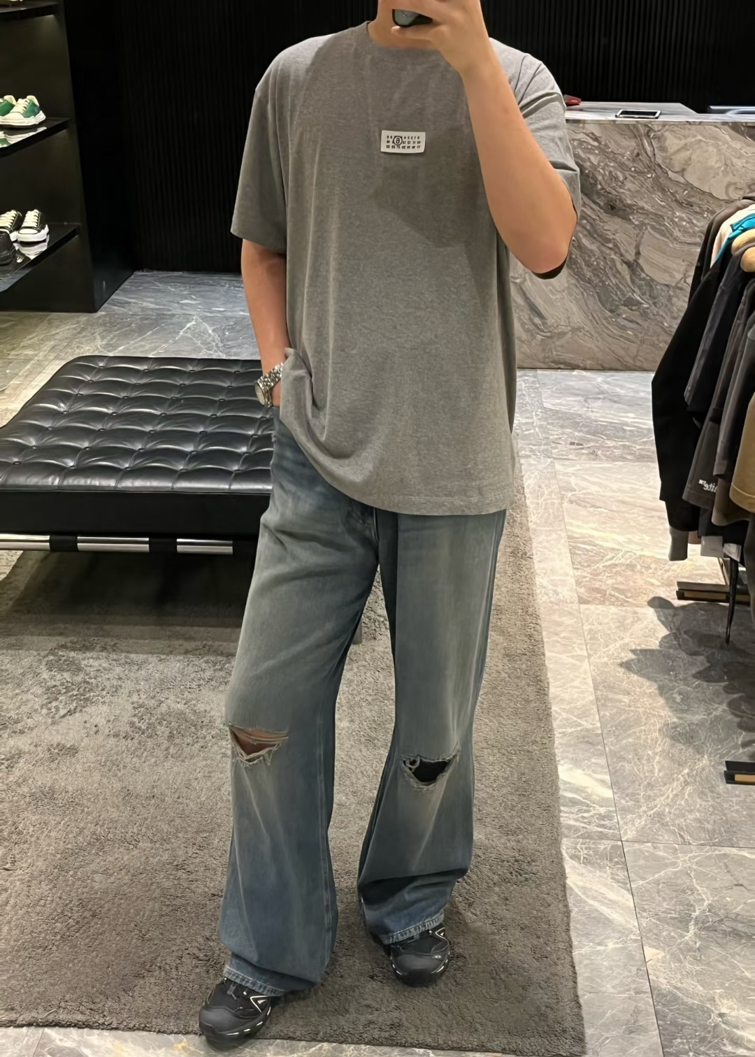 MM6 灰色 白標字 Tee 男款 但女仕可穿