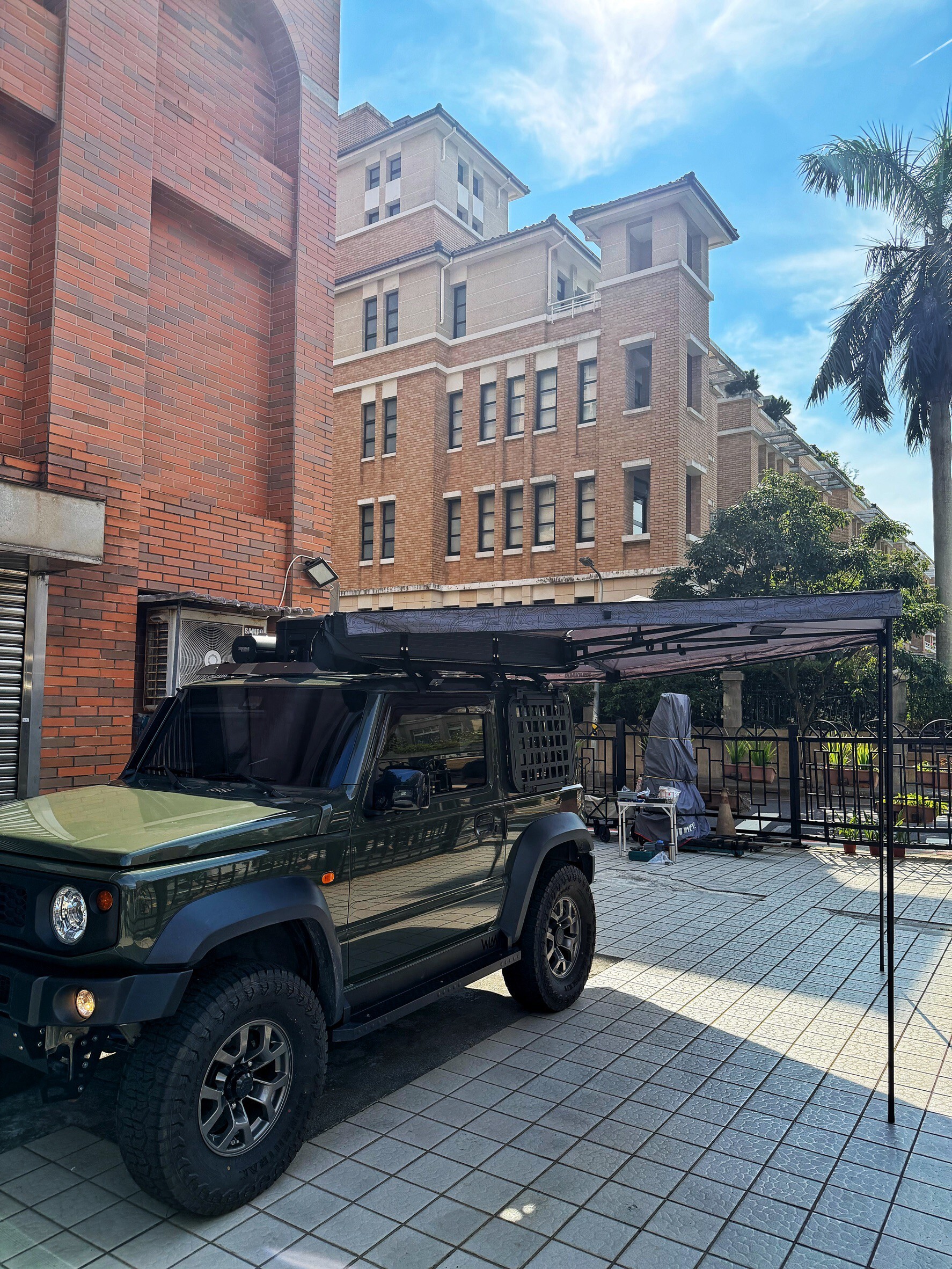 Jimny JB74 YAKIMA OverNOut 270 2.25 m 蝙蝠帳實車安裝案例