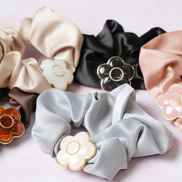 MARY QUANT / Marble Candy Daisy Scrunchie