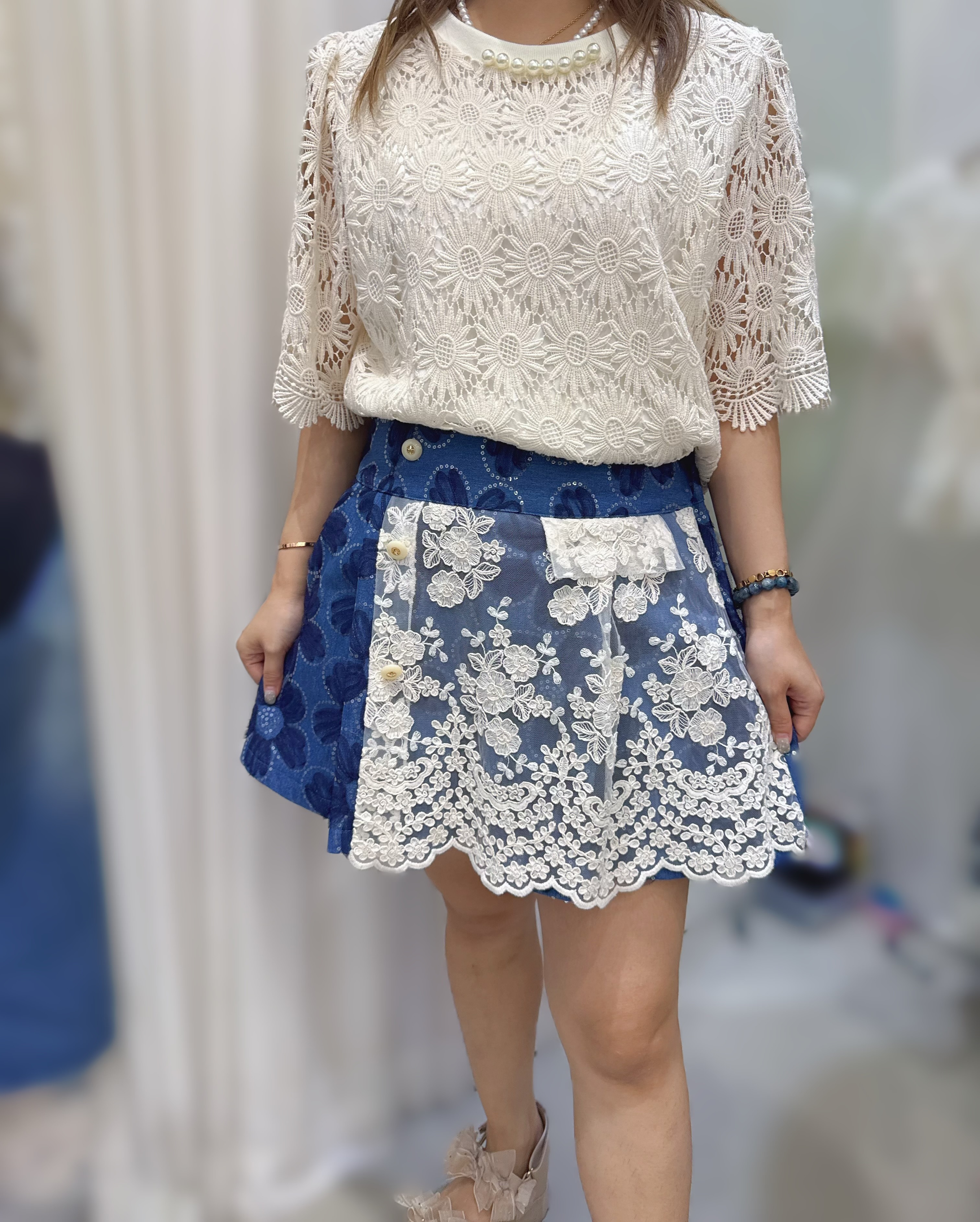 Y23   秋裝LACE花花褲  腰26-36 HIP52 長15  $499