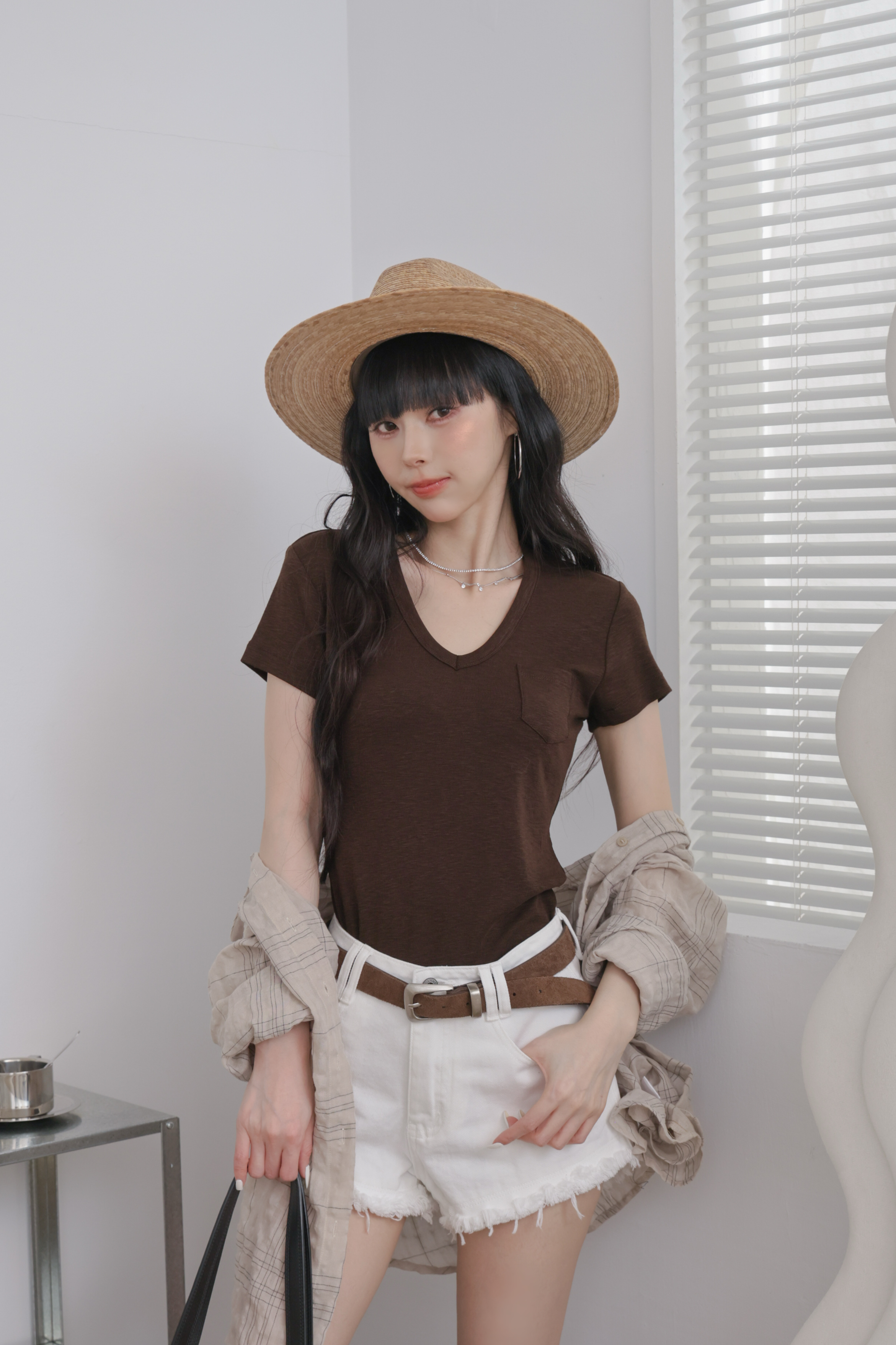 胸前小口袋V領竹節棉T R41