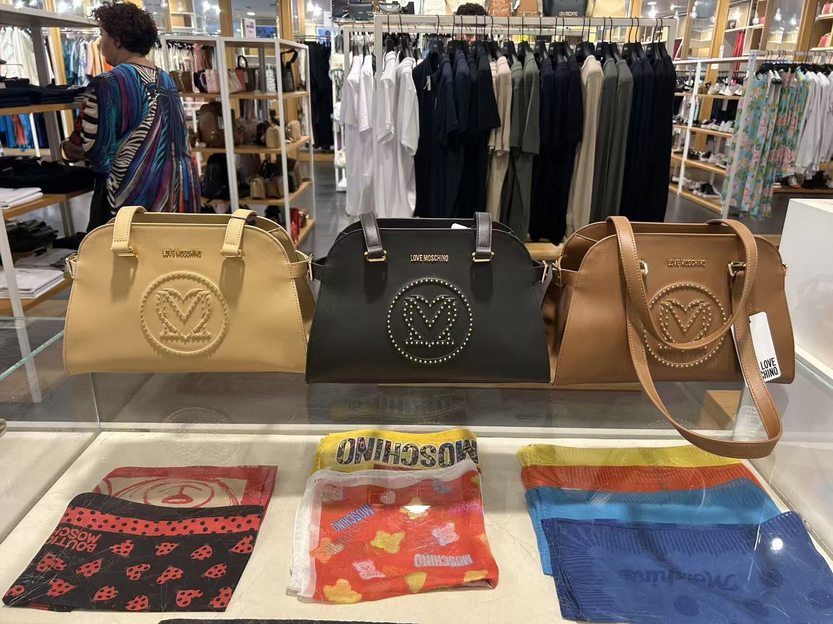 LYS02199 Love Moschino 窩釘logo Tote Bag