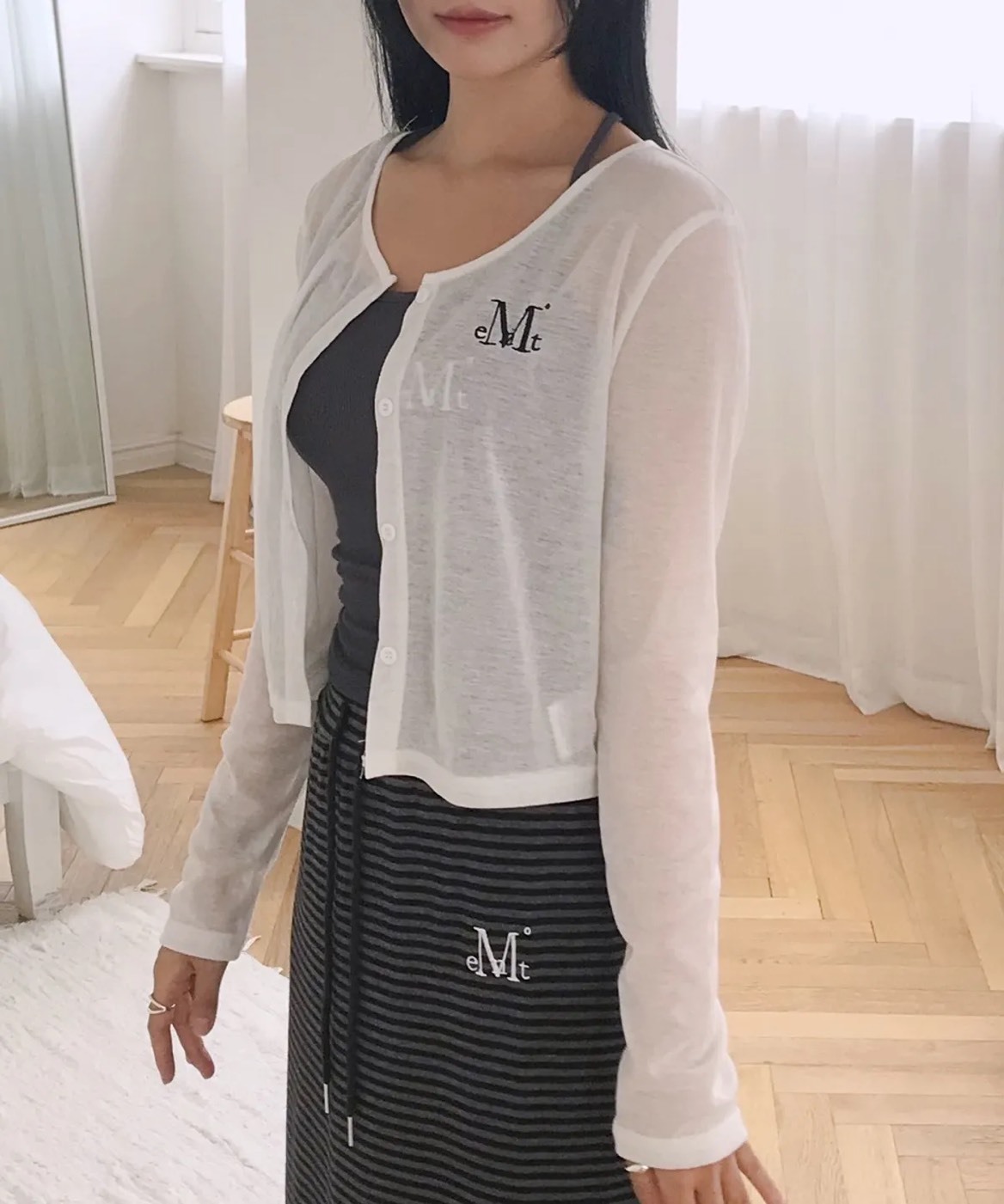 (預購)MUCENT 利貝奧紐扣短款修身開衫（3色）