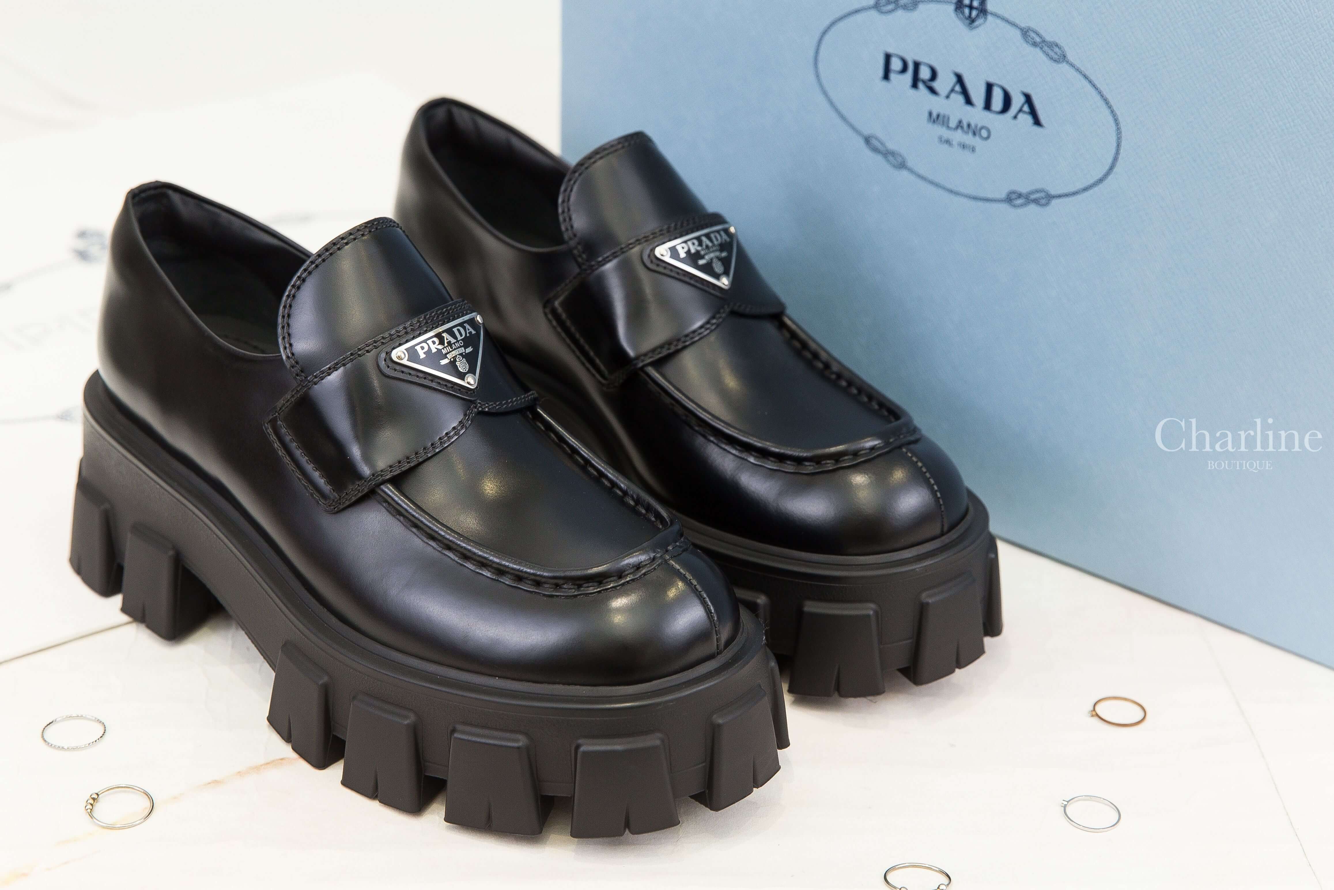 Prada Brushed Leather Monolith Loafers 黑色三角銀字Logo小牛皮厚底樂福鞋