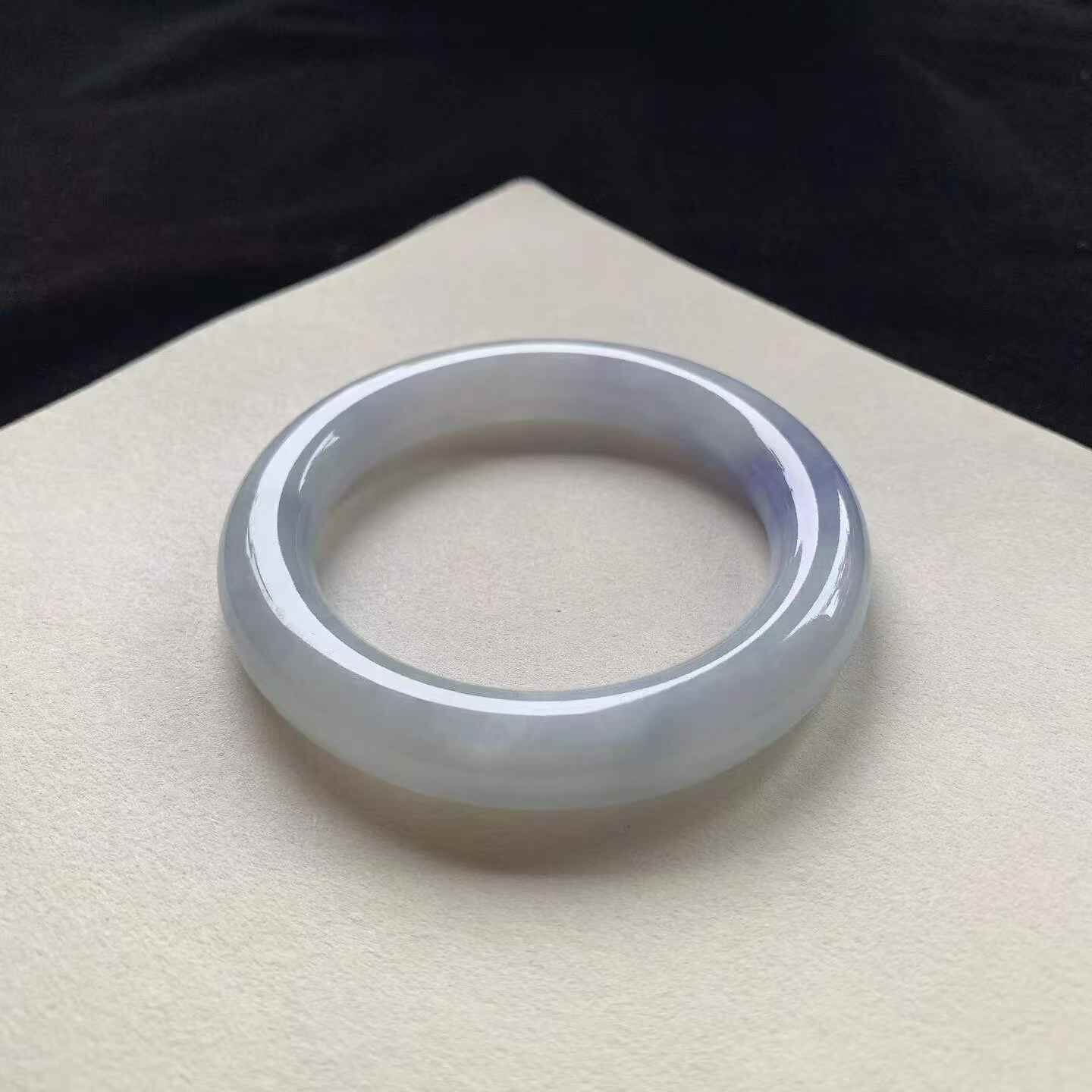 7222349 56.8mm冰藍紫圓條翡翠手鐲 (56-58)