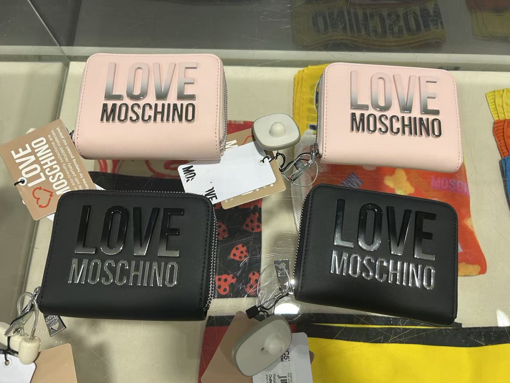 LYS02206 Love Moschino 立體金屬字母短銀包