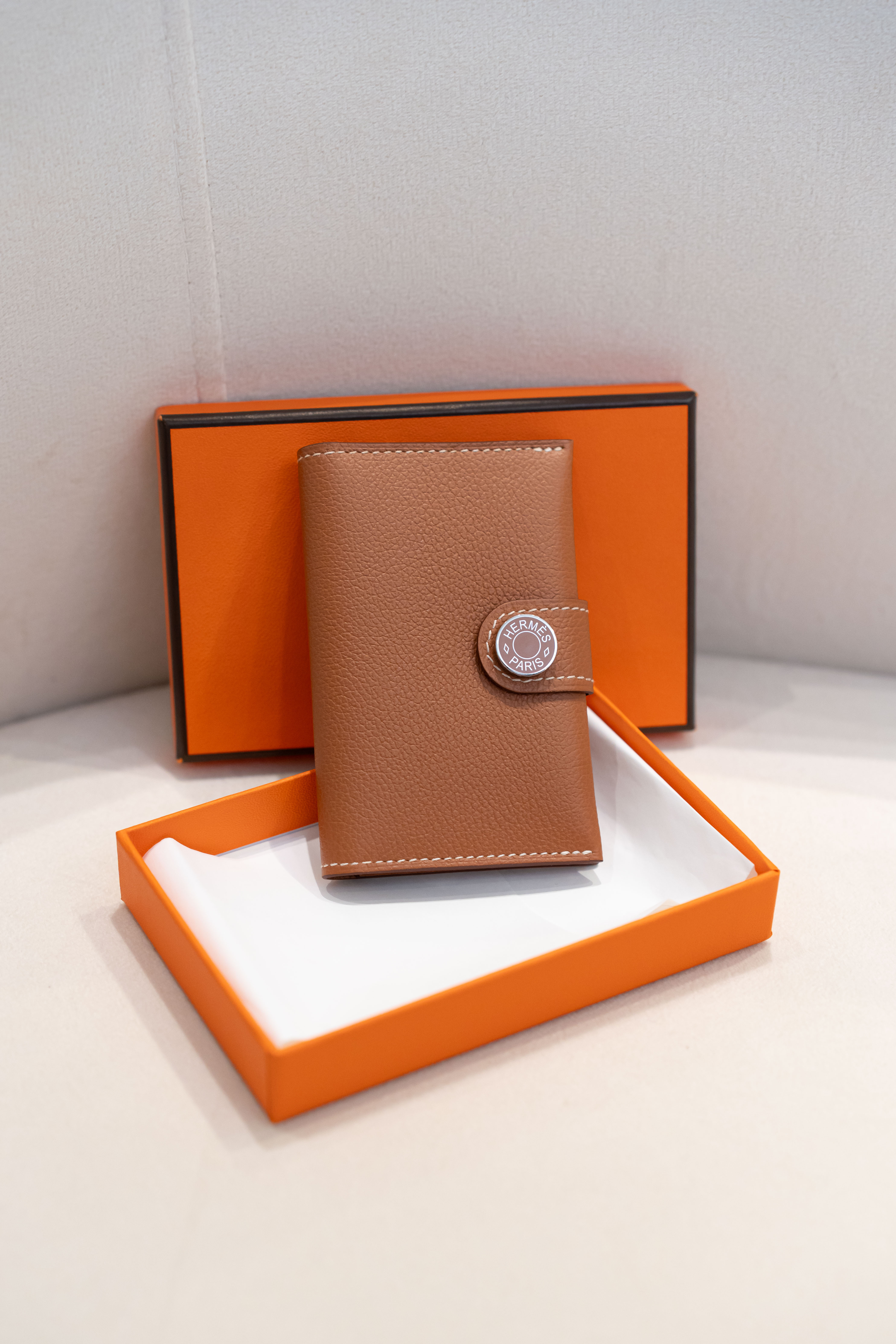 【全新閒置】Hermes R.M.S Evercolor小牛皮卡套 棕色