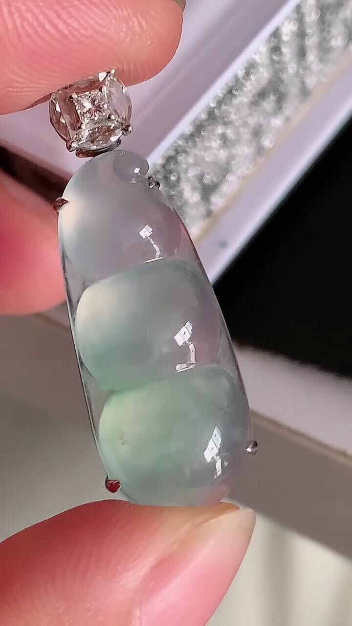 722323 翡翠高冰膠福豆