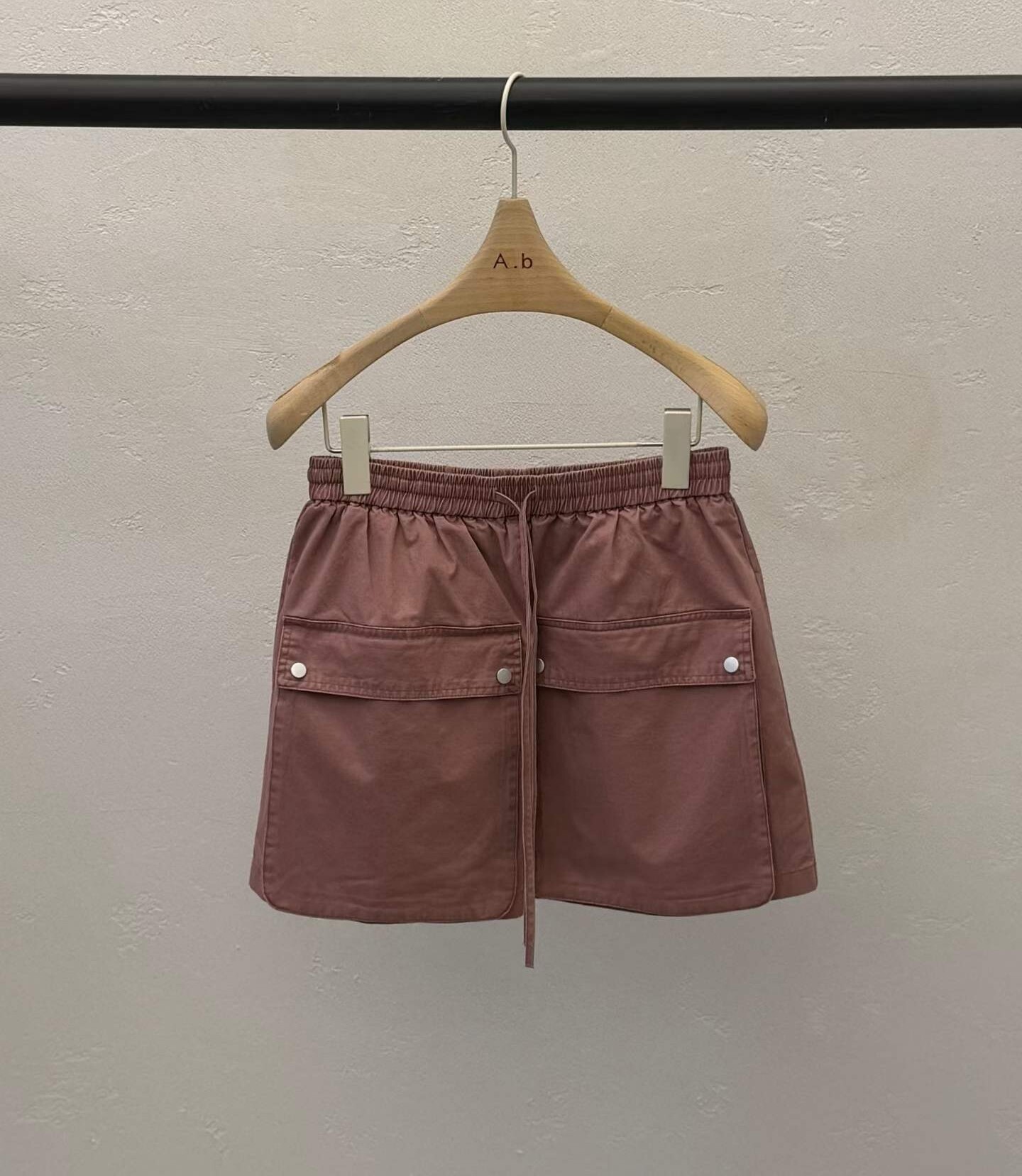 【限量】AQ05 下身 豆沙粉褲 腰24-34 HIP44 長14 $459