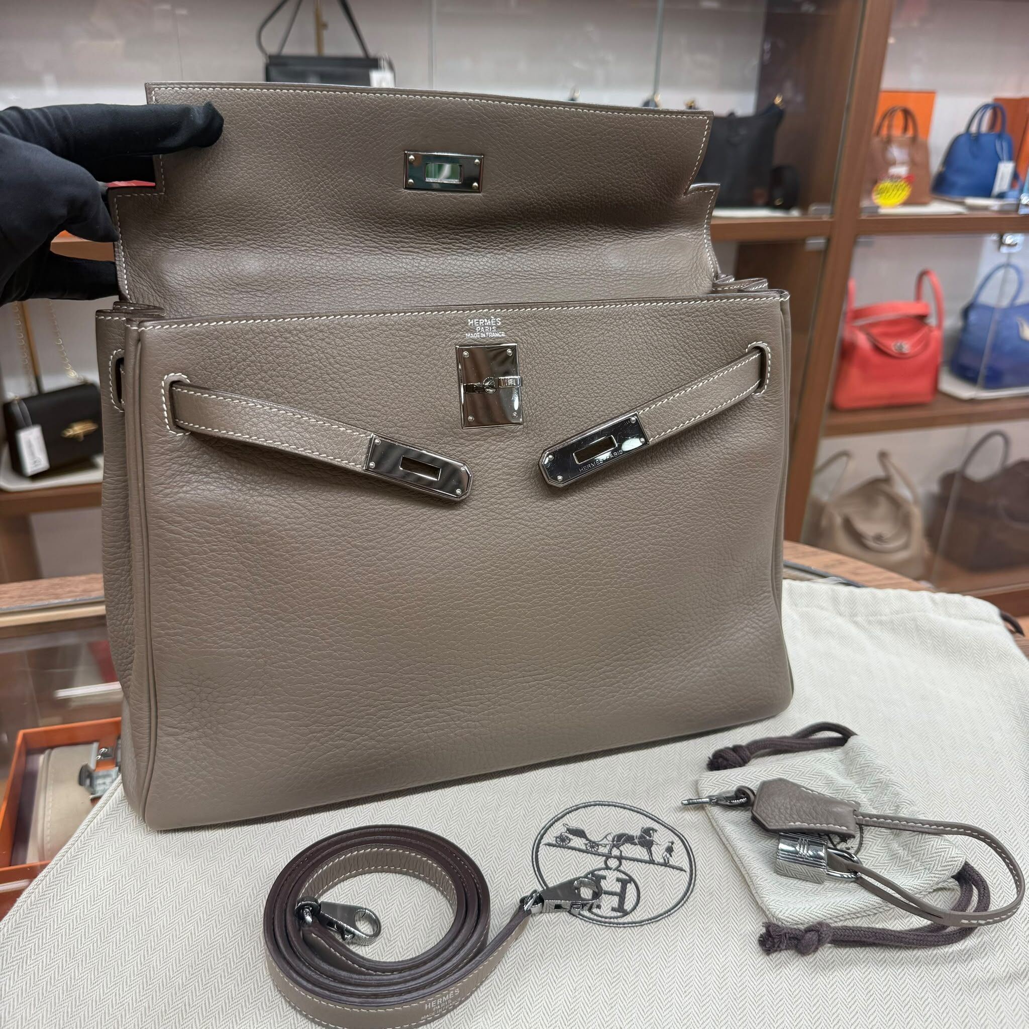 90%NEW USED HERMES KELLY 32 ETOUEP TOGO RWH 大象灰槍扣 ⬜︎  J #愛馬仕凱莉 #K32