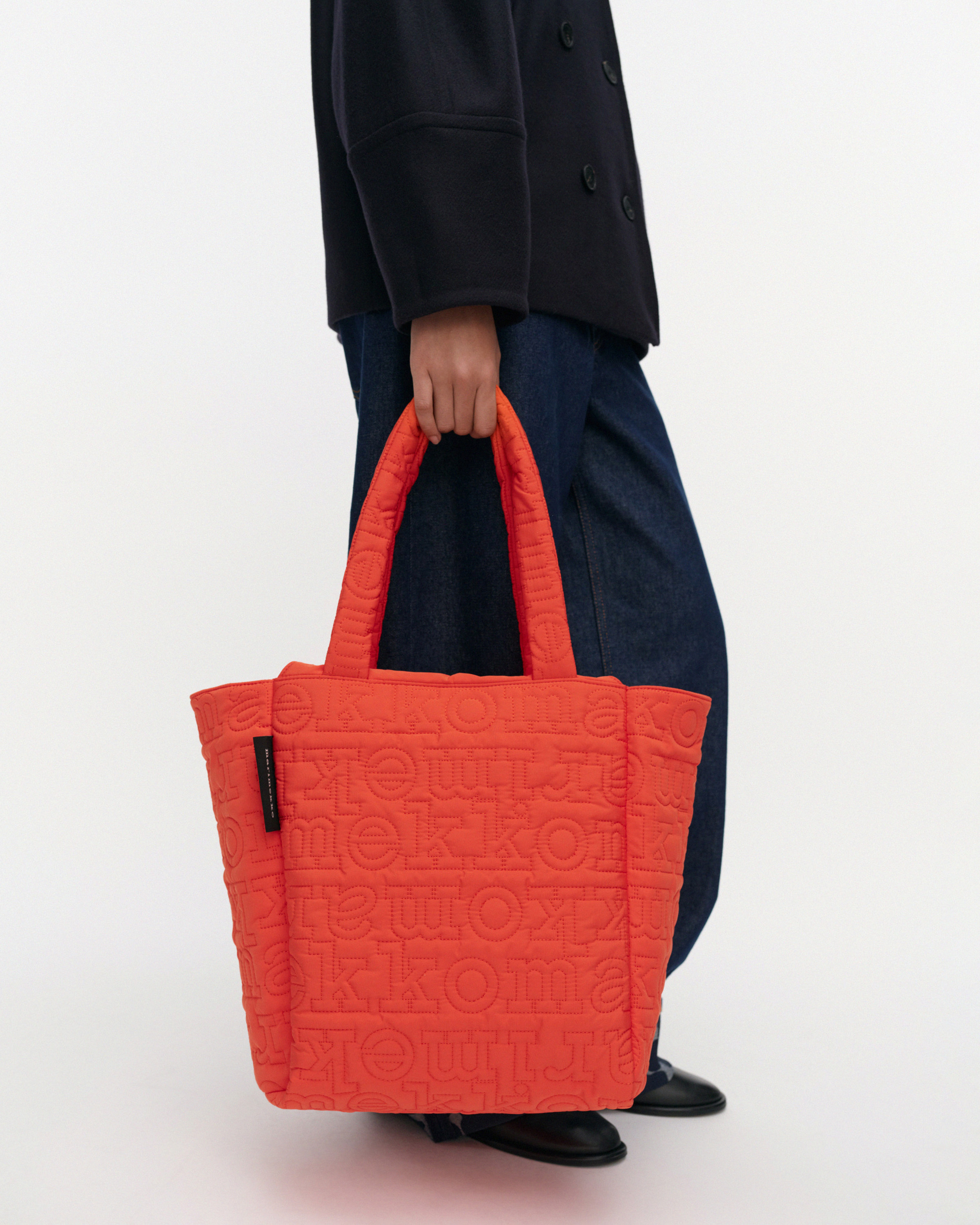 Joy Tote M Logo 肩背包