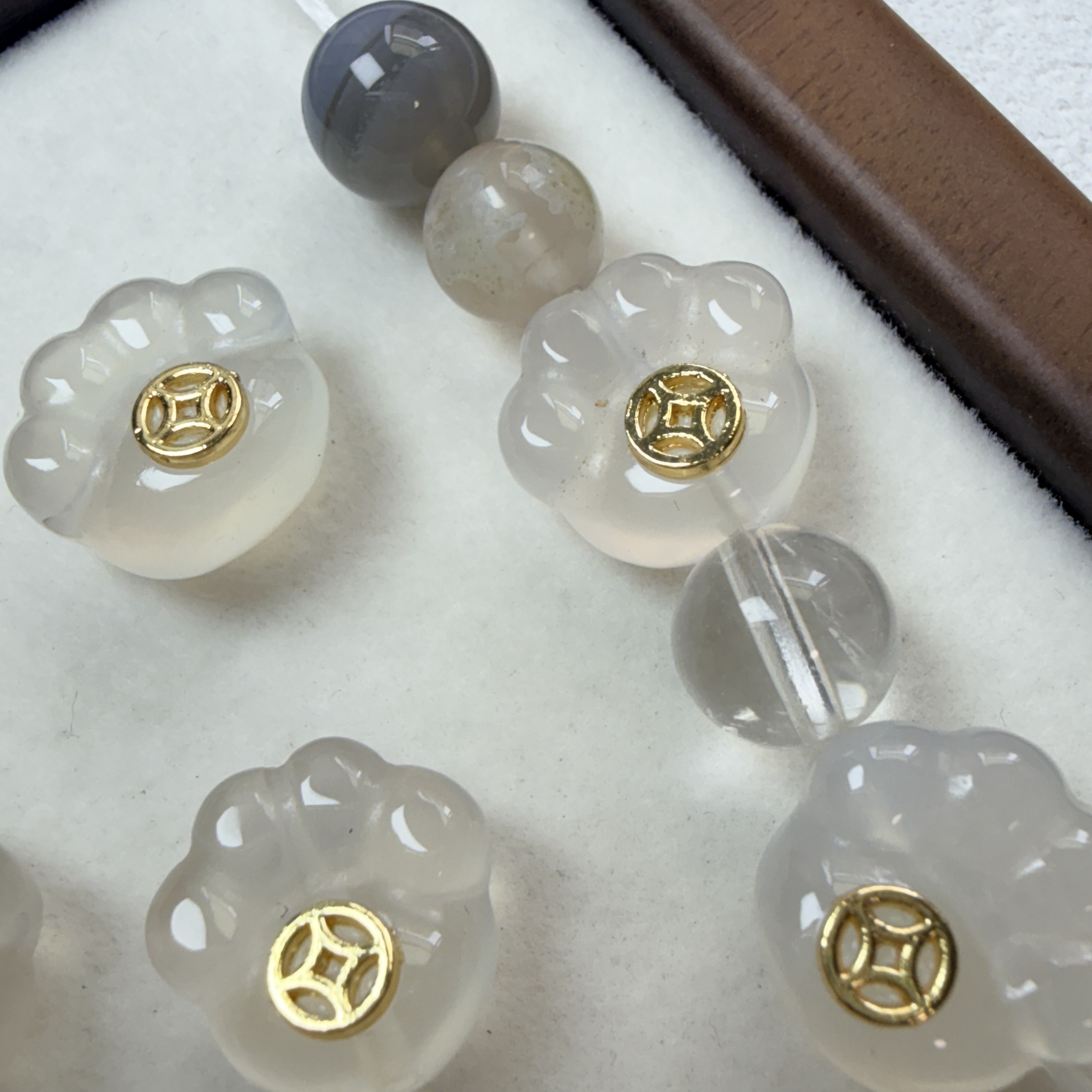 瑪瑙狗掌通孔雕刻件 DIY通孔｜平安吉祥 頂輪