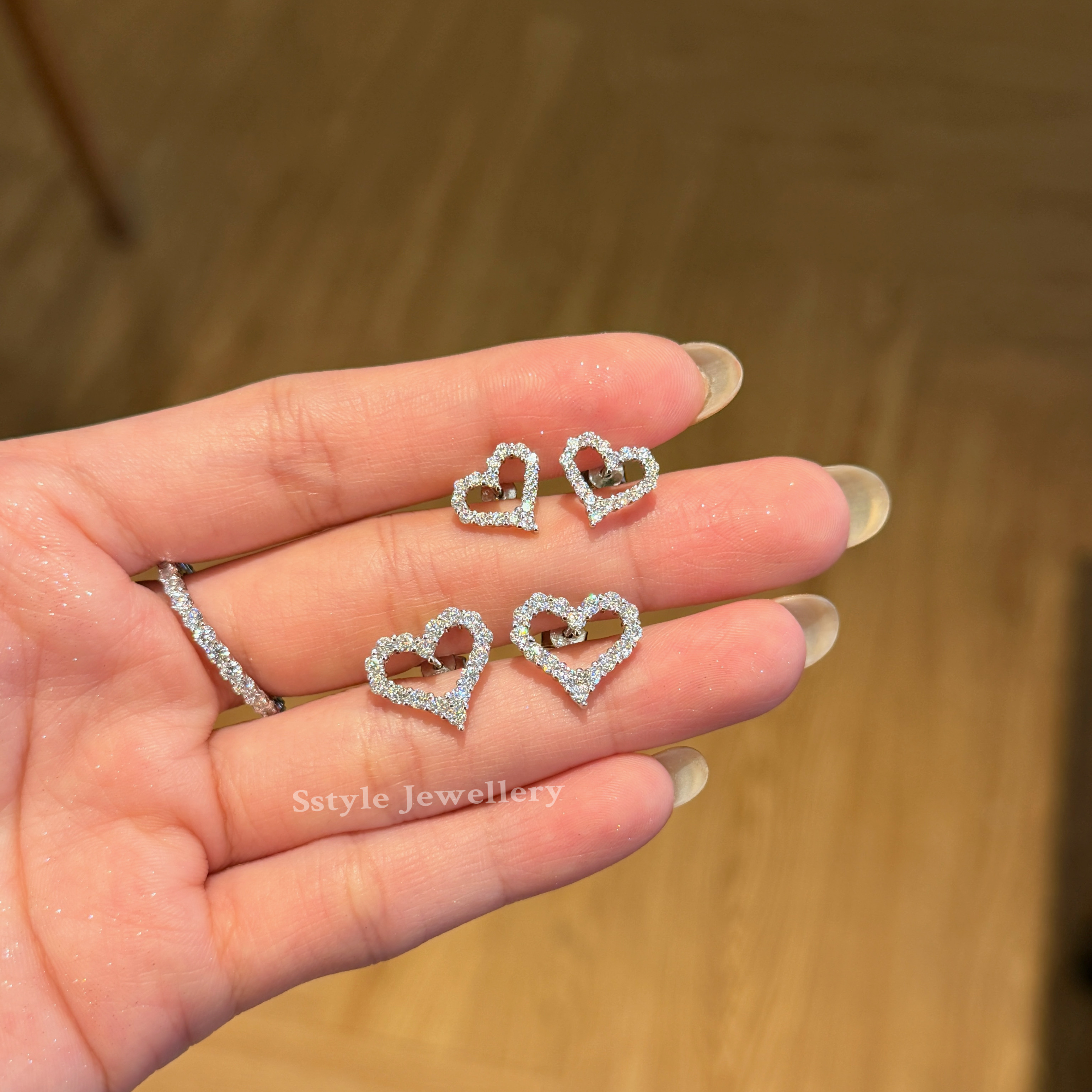 Josie Moissanite Earring