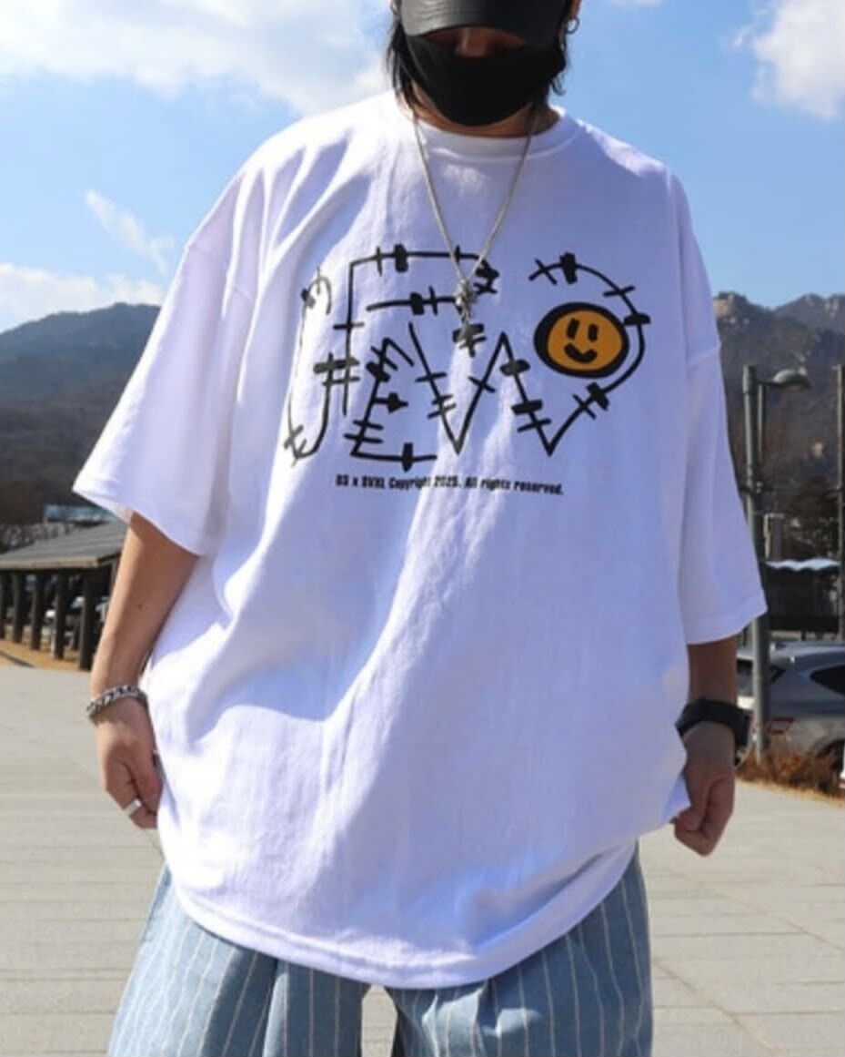 OverSize英文字圖案短袖Tee SVXL-056T
