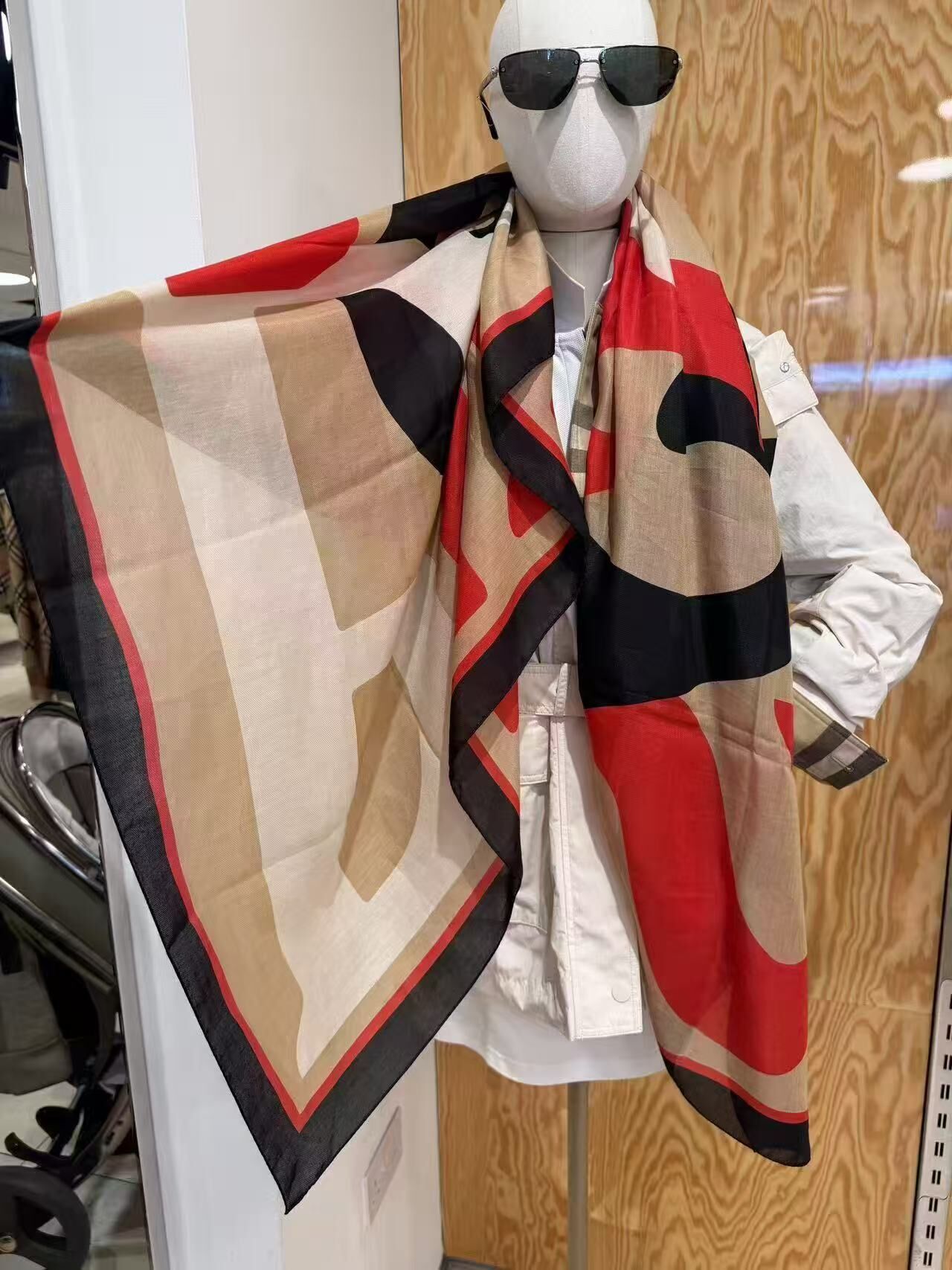 Burberry logo shawls camel red 140x140cm
