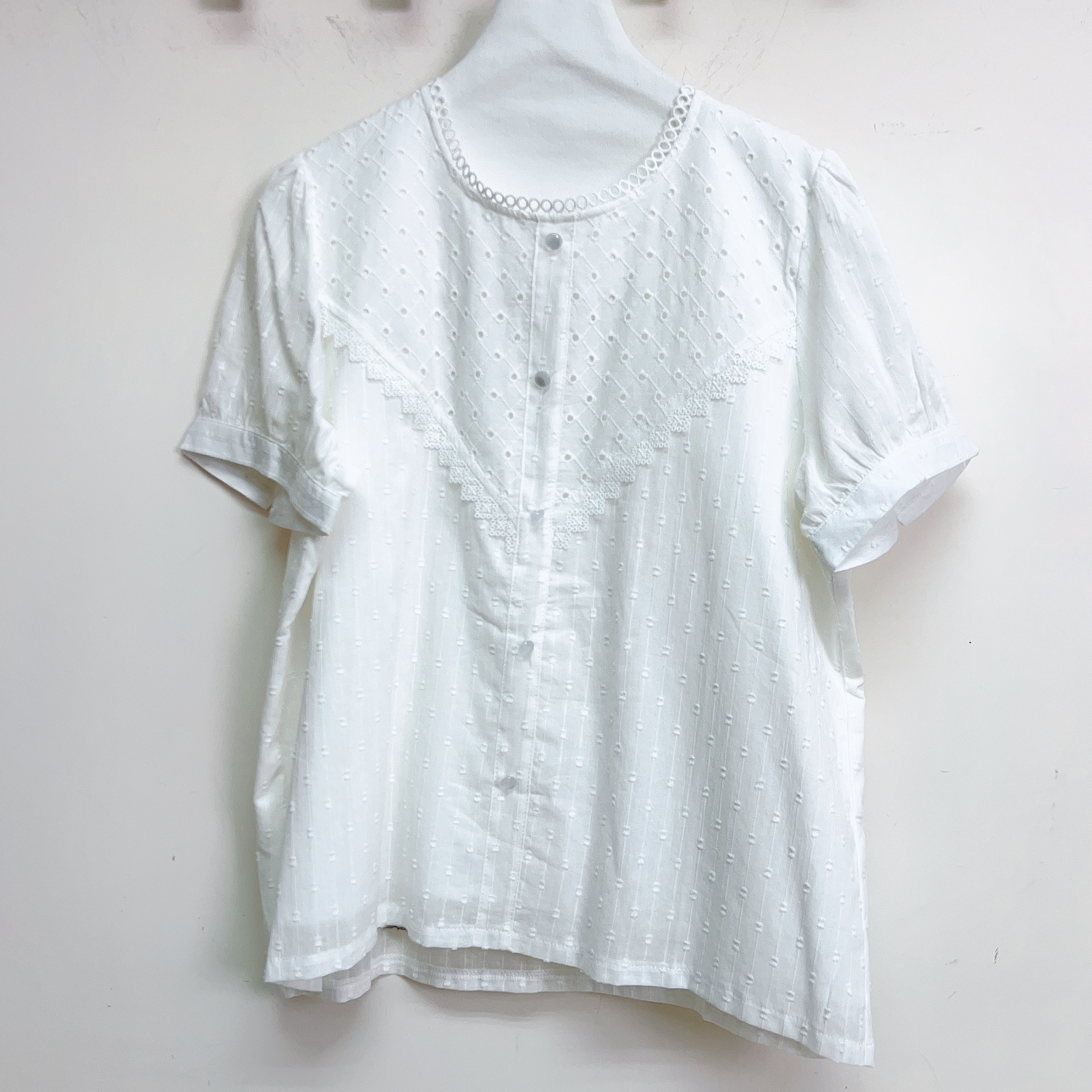 鏤空點紋刺繡梭織上衣 (胸42 腰44 長23吋) 37123 #0708clo
