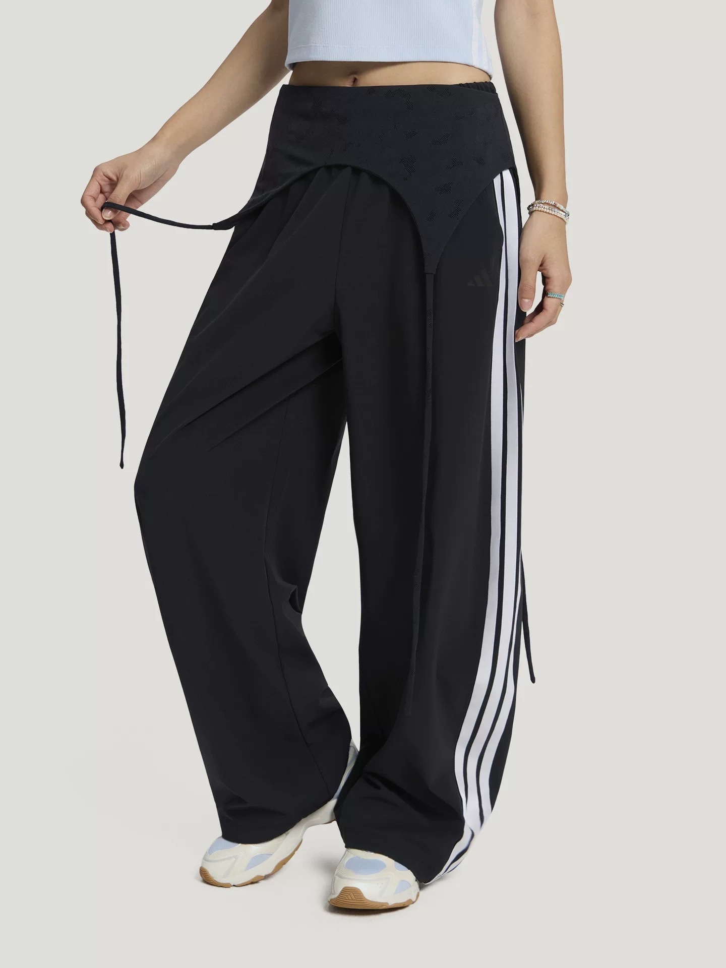 女款 ADIDAS DCE HIP SCF PNT 黑色 緹花 臀巾 涼爽 速乾 寬鬆 下擺縮口 寬褲 長褲【KZ4210】ADLP