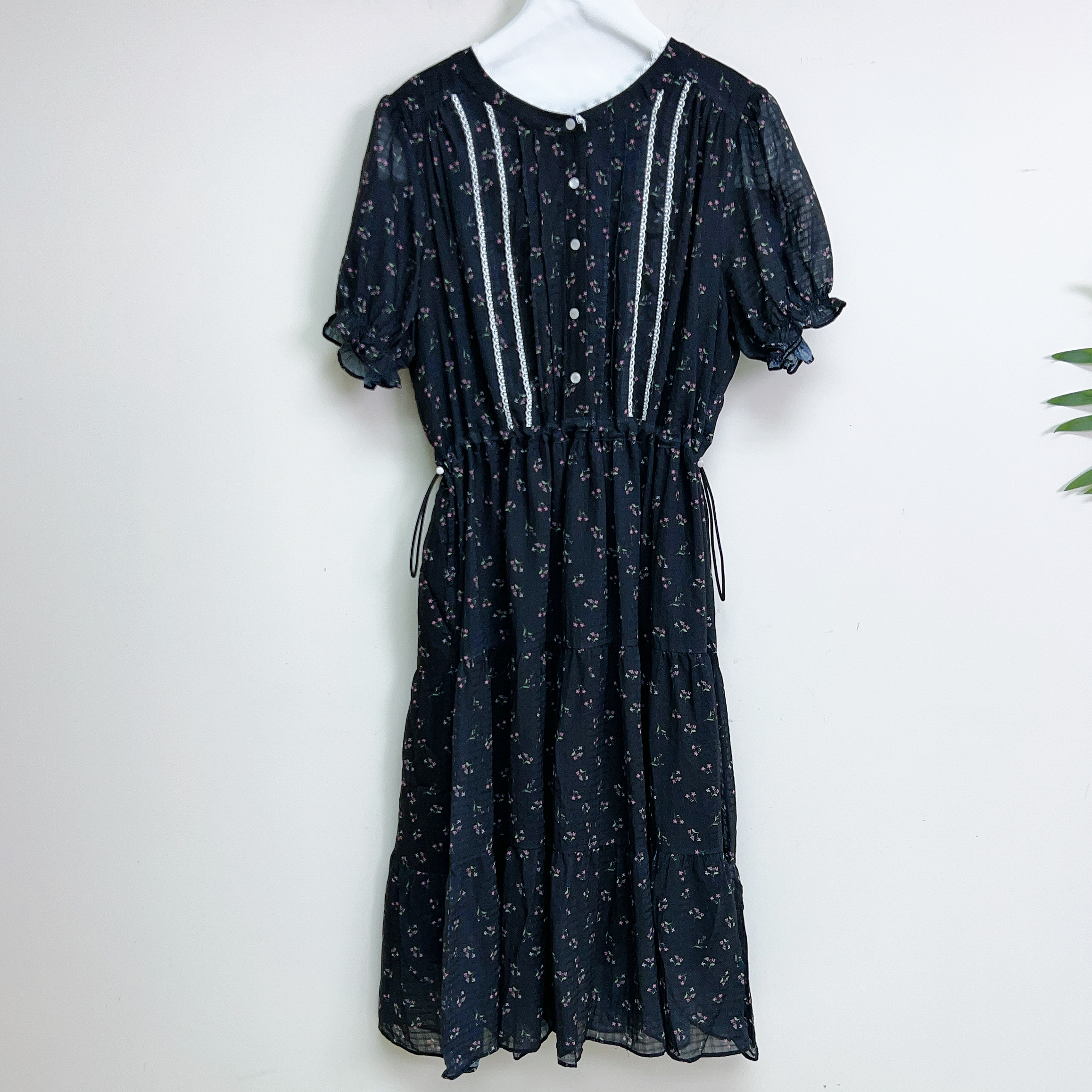 蕾絲領邊碎花木耳袖連身裙 (胸44 腰44 臀58 長41吋) 37009 #0708clo