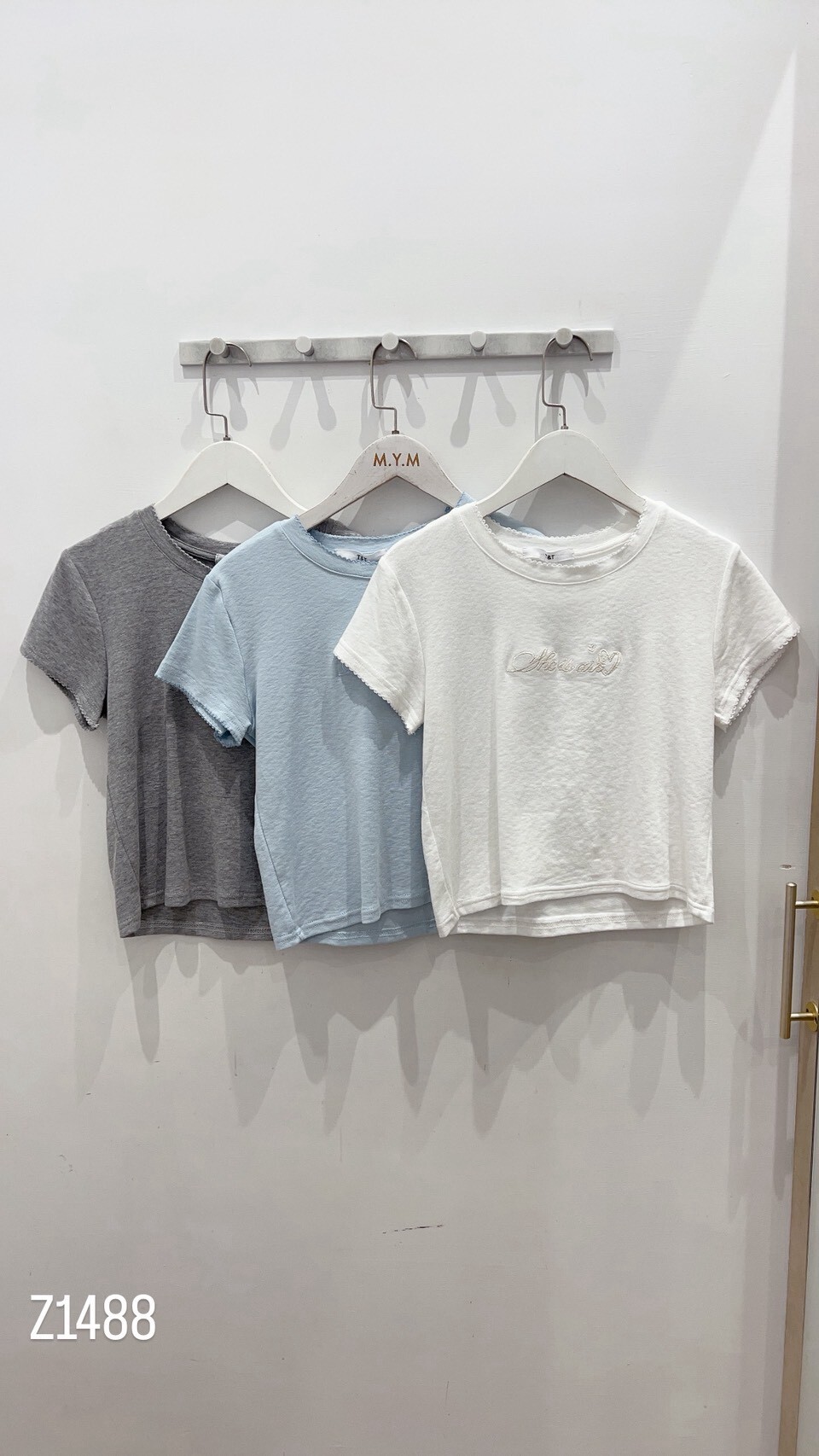 超柔軟捲邊刺繡字母衣