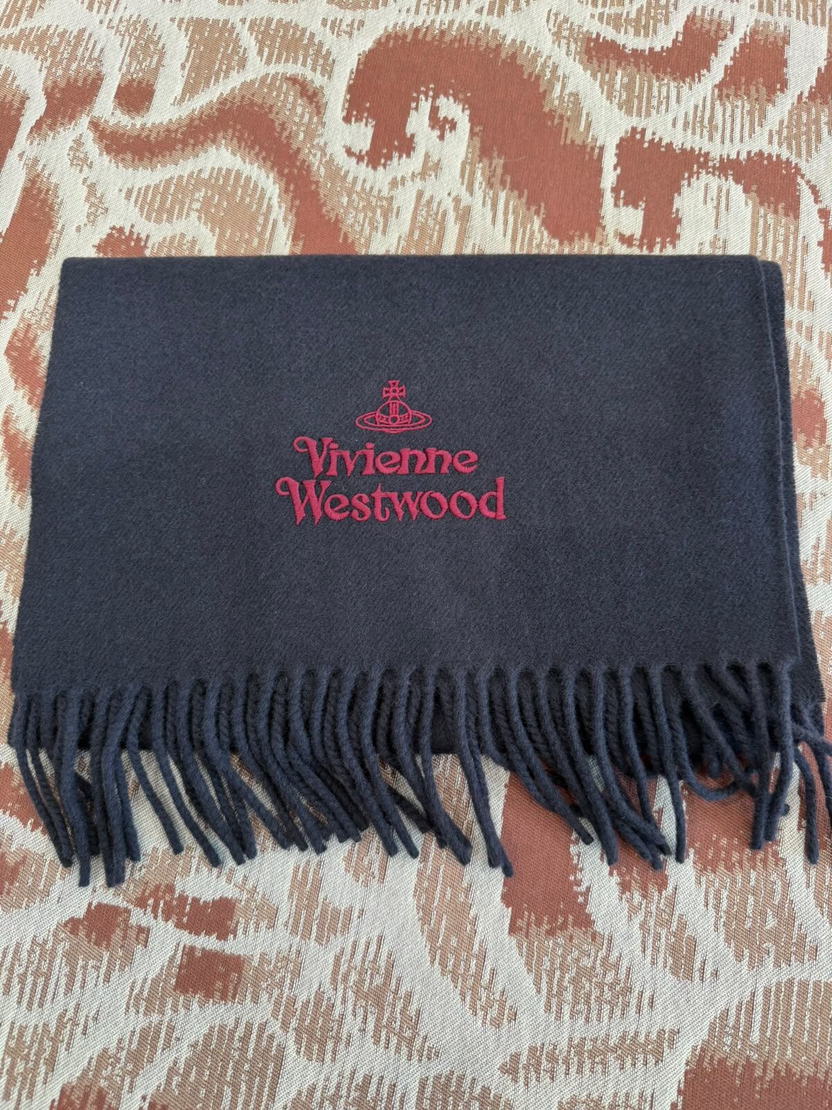 LYS02216 Vivienne Westwood 純羊毛流蘇頸巾