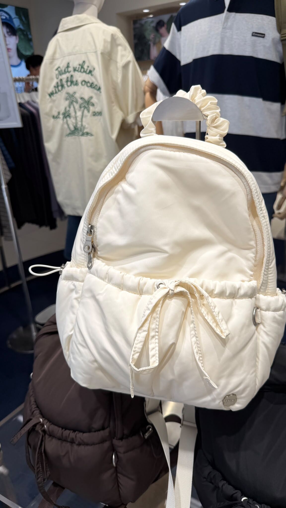 <韓國限時代購> COVERNAT PUFFY SCRUNCHIE BACKPACK