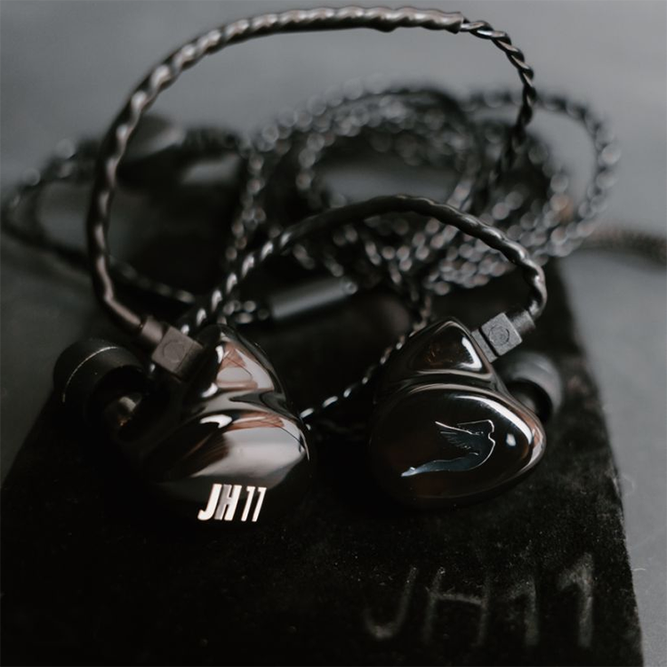 JH Audio JH11 Universal (Black) – 4 driver/3-way crossover IEM