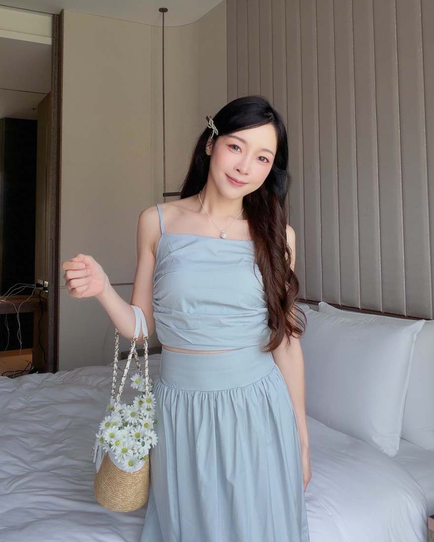 LINA LINA沁夏繆思純色細肩帶上衣長裙兩件組-高雅藍