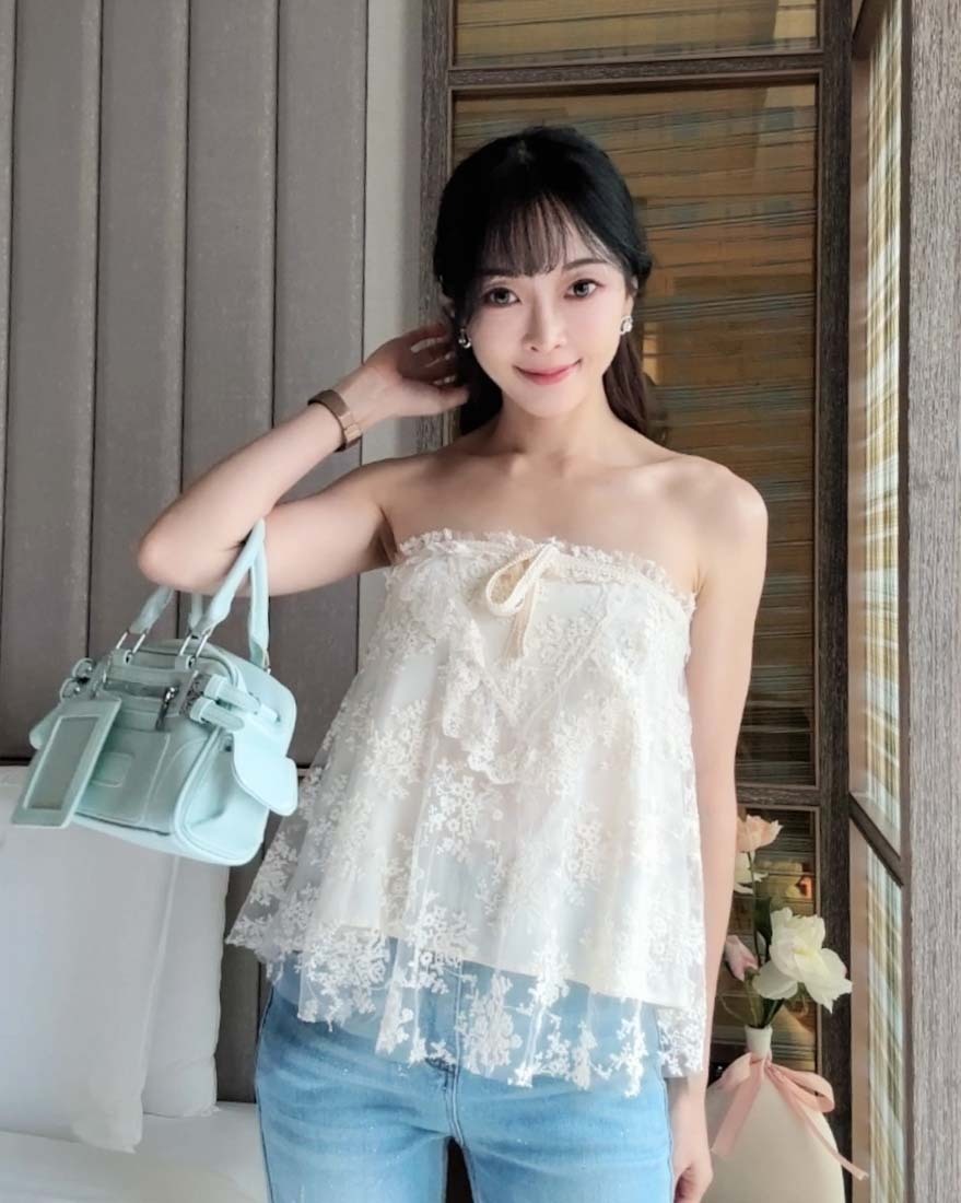 LINA LINA別緻微甜刺繡網紗緹花蝴蝶結上衣-溫柔杏