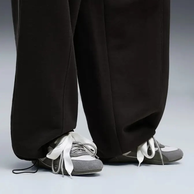 PUMA BELLA MINA 灰白 麂皮拼接 薄底鞋 德訓鞋 407667-05