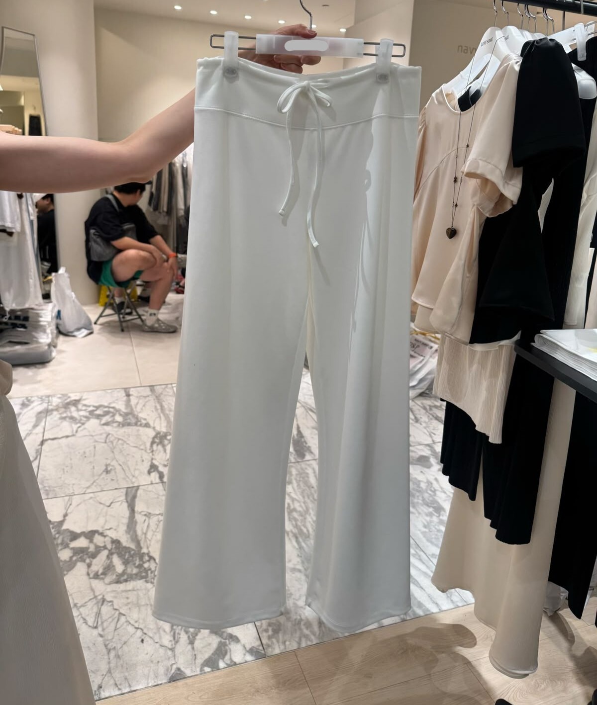 【限量】LS21  下身 褲 腰24-40 HIP48 長42 $399